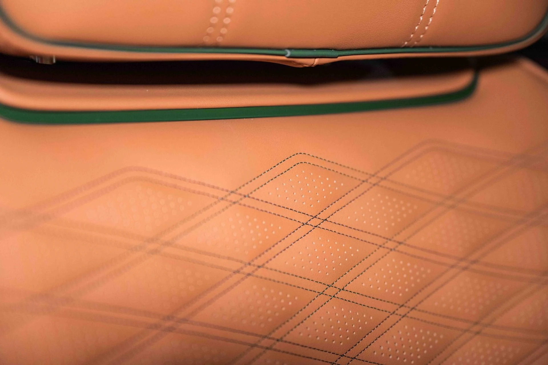 mph053_762249969_Used_2024_Bentley_Bentayga_EWB_Azure_V8_1718899287_0bdf3b86b2