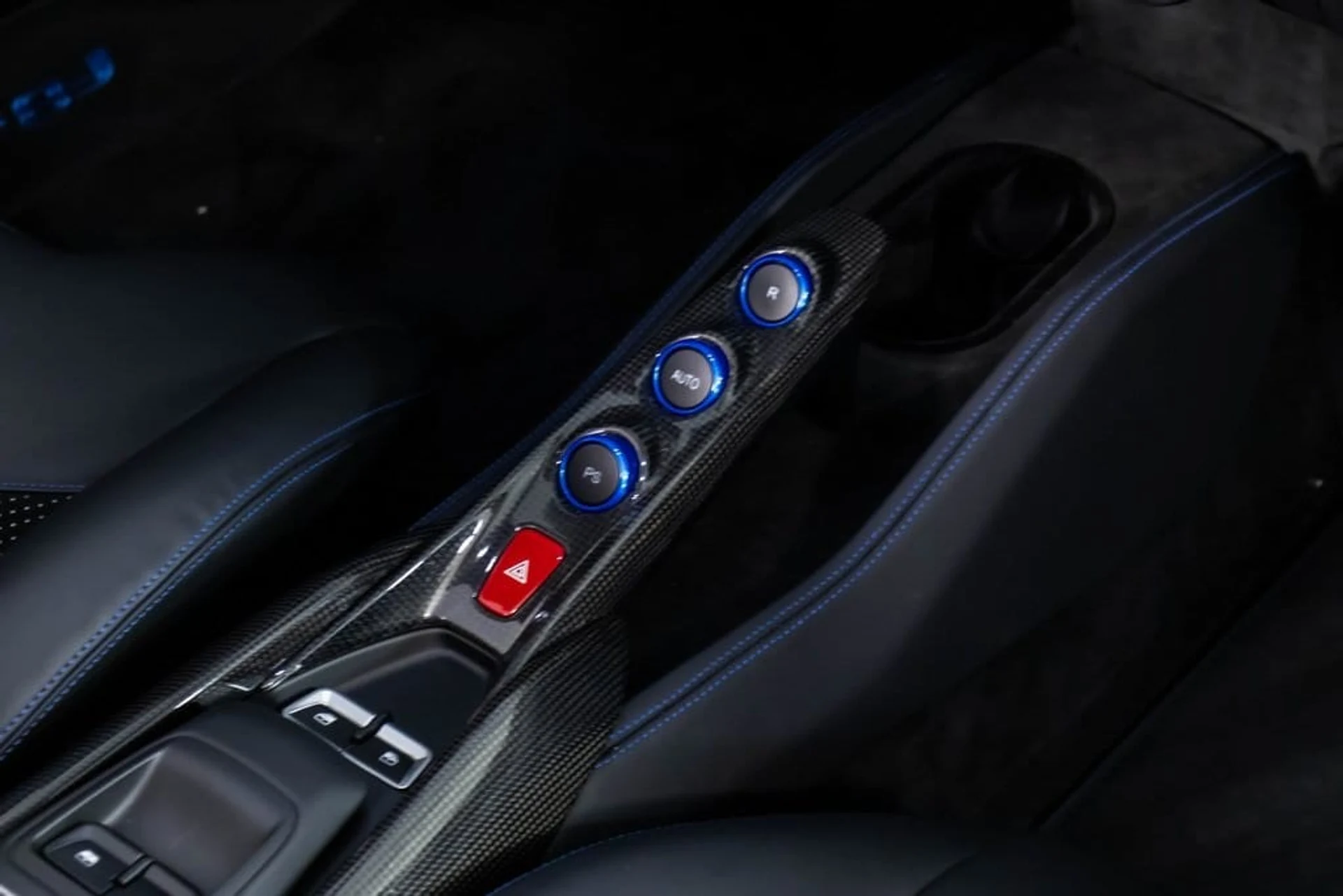 mph053_779973050_0c71ba3daa02f43852c144a633b414bex_02c885247d