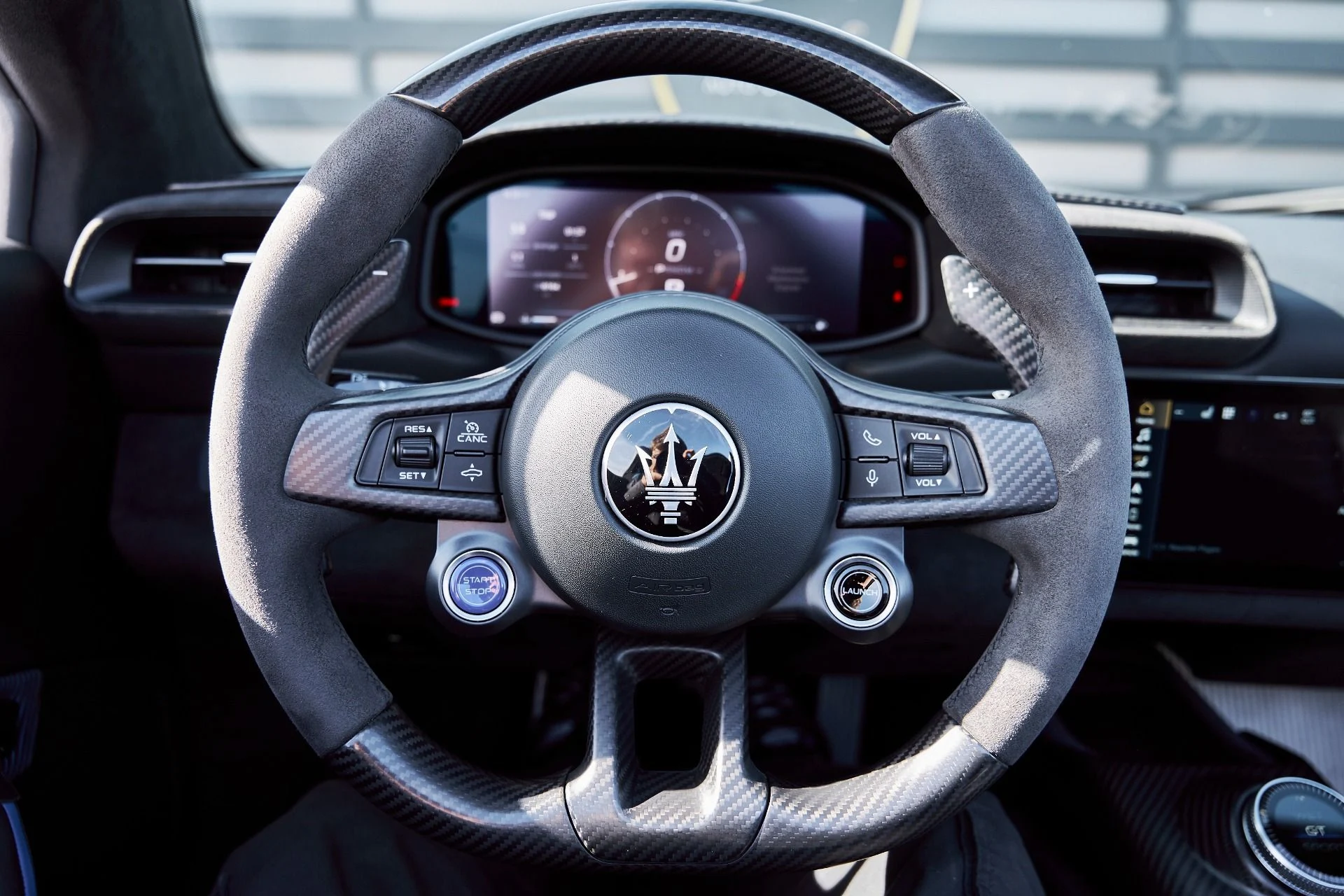 mph053_790347506_Used_2023_Maserati_MC_20_1769481269_318f872550