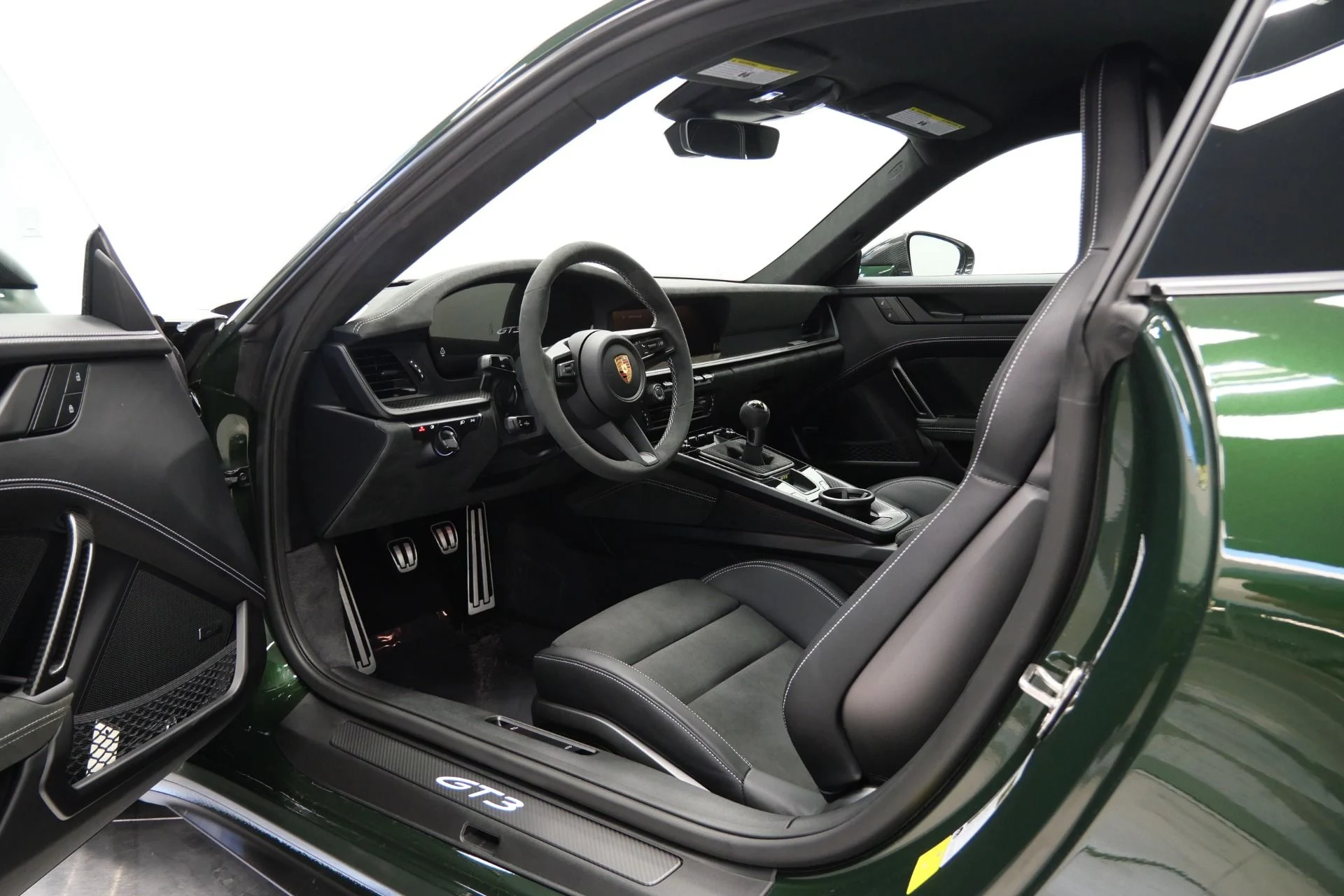 mph053_813488881_Used_2026_Porsche_911_GT_3_Weissach_Package_6_Speed_Manual_Delivery_Miles_1773426266_5f5f81f5da