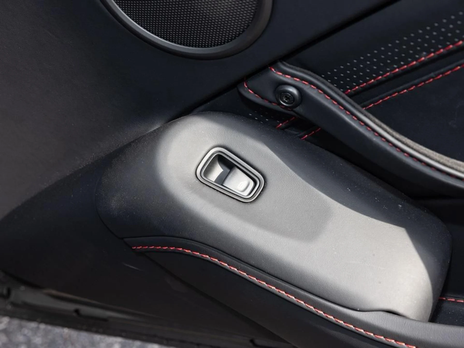 mph053_852191633_470516215_691df03ec20baac2a82c0db6_50704edb99