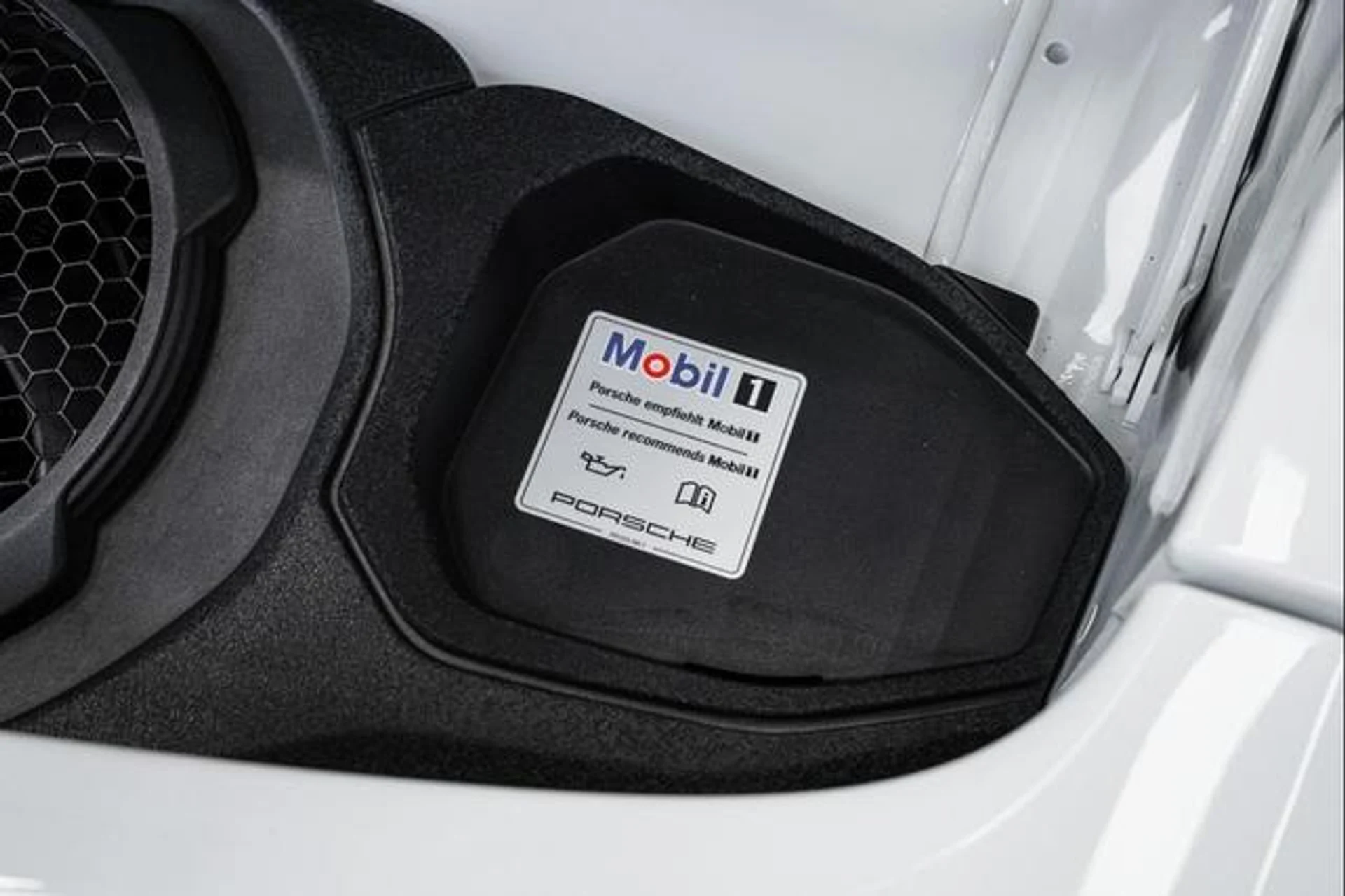 mph053_854556317_94ko_D5_B3y_U6g4_ZL_9c9_Urvx_TZ_Ad_Y_99879f1fcb