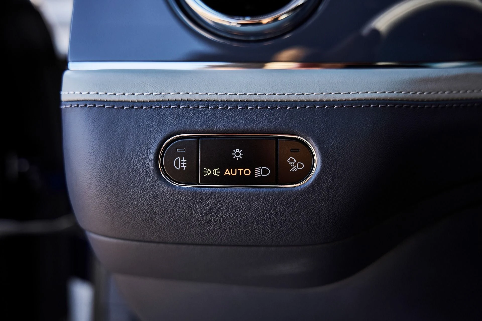 mph053_858406406_Used_2025_Bentley_Bentayga_EWB_1780709449_0ae256487f