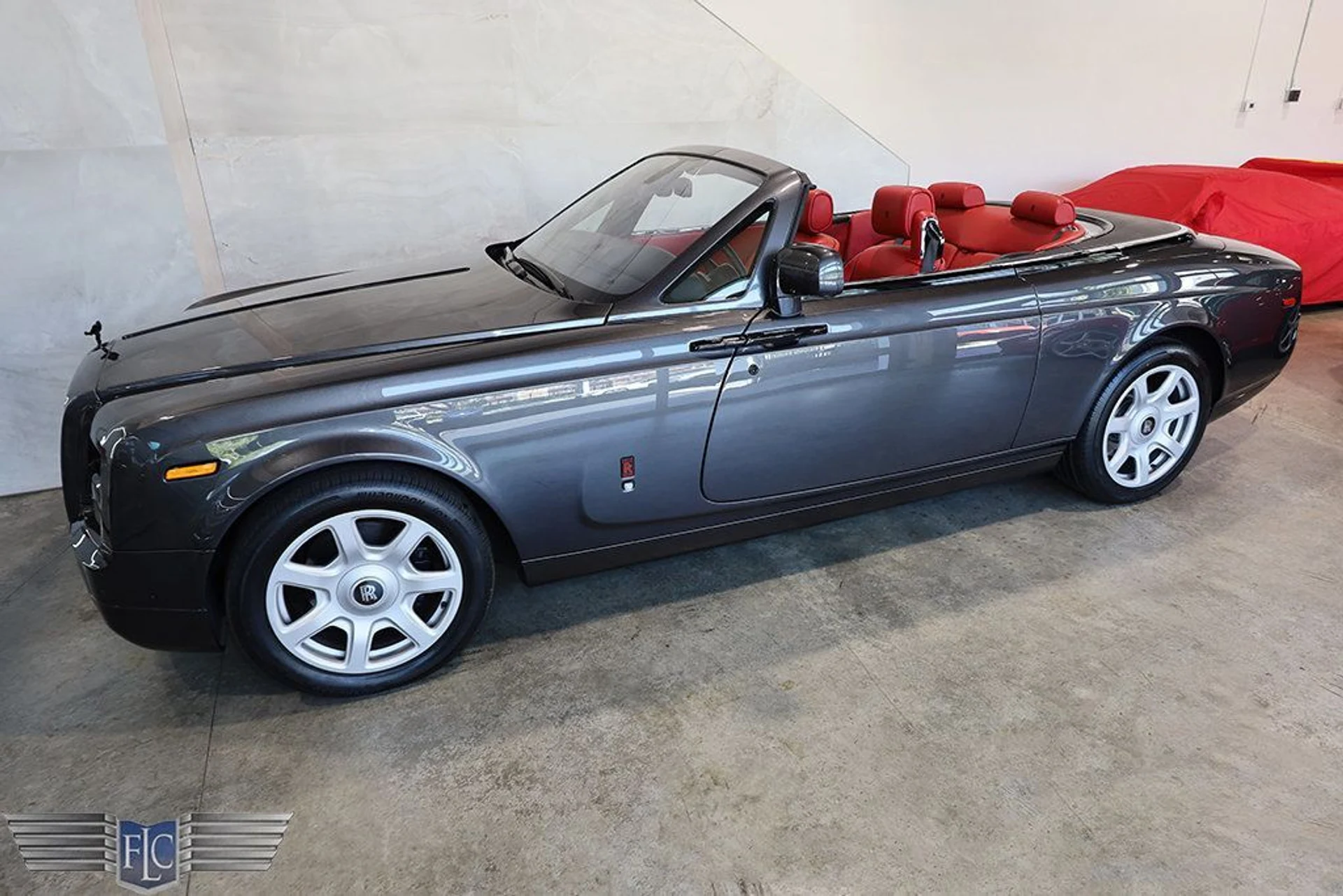 mph053_871842334_used_2017_rolls_royce_phantom_drophead_coupe_9689_23040582_54_1024_8fc271486d