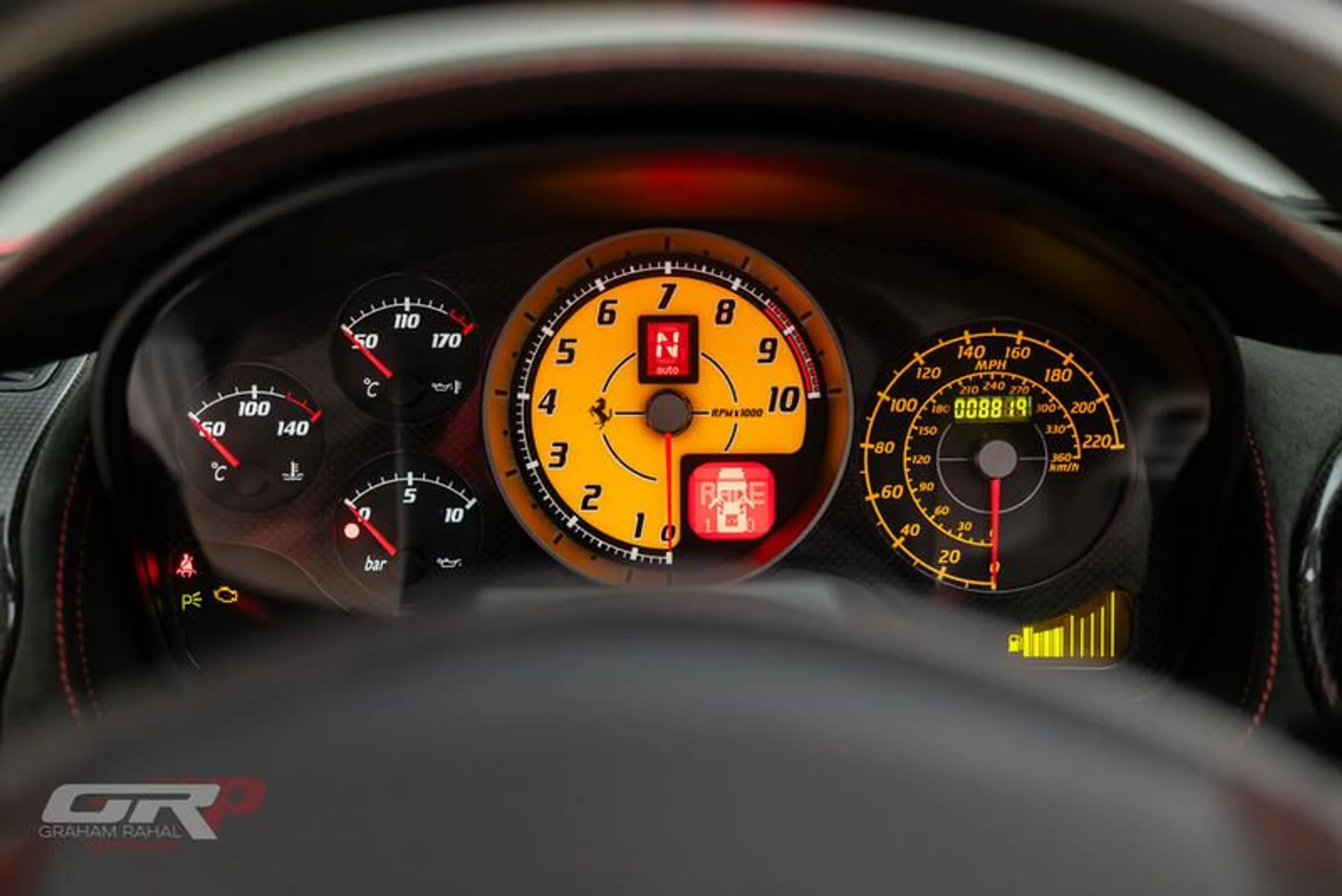 mph053_875712775_9006_E55_F_C7_AC_454_C_9_F00_0_F5068_EB_1_E7_F_5b8b805f85