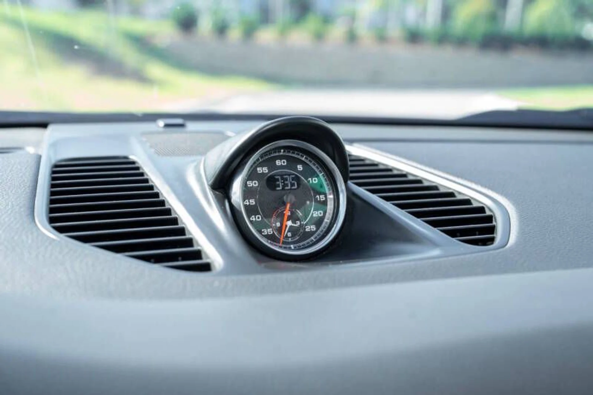 mph053_893423414_2013_porsche_911_carrera_2dr_coupe_2f0530eace