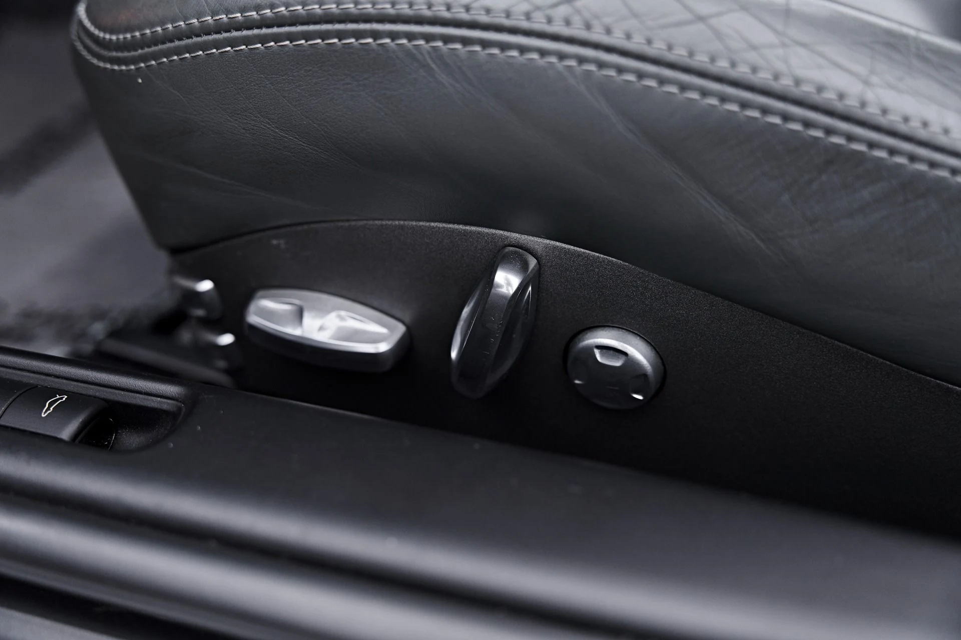 mph053_906555297_Used_2005_Porsche_911_Carrera_S_1791837356_b615b05d6c