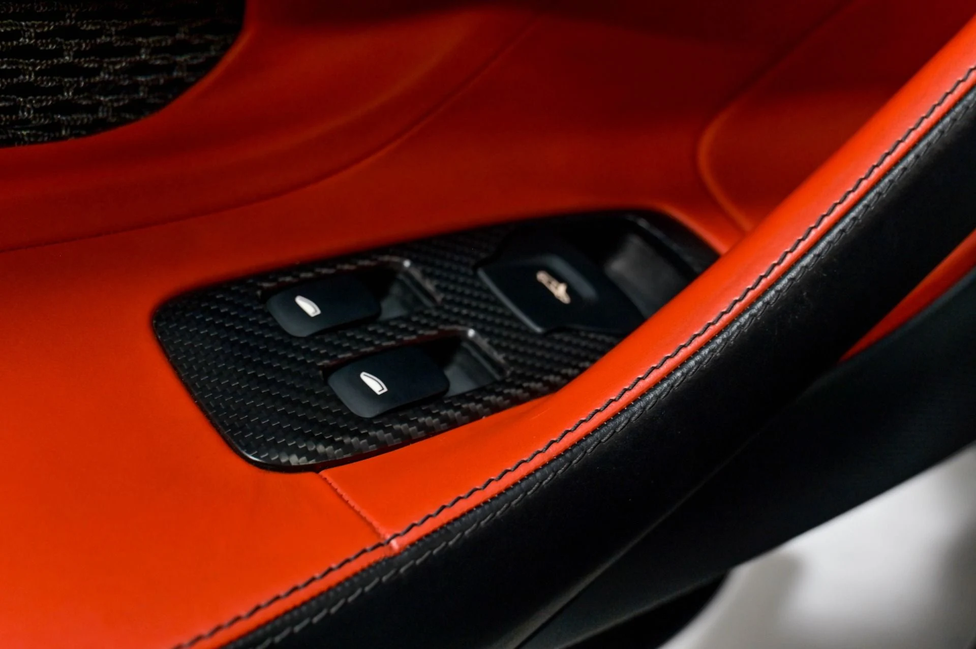 mph053_911171093_Used_2019_Mc_Laren_600_LT_Base_1782155370_17e0c47900