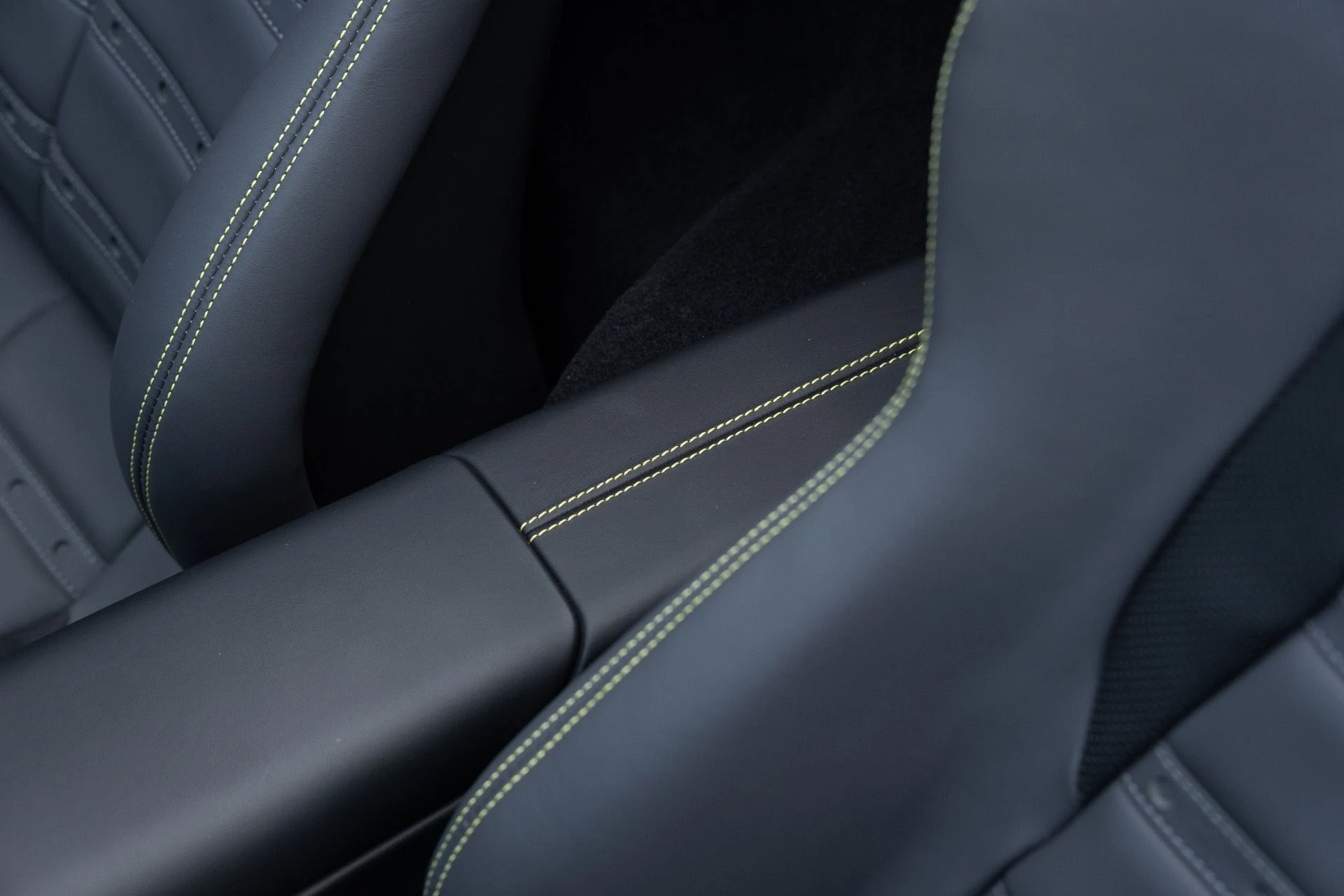 mph053_918981483_Used_2024_Ferrari_296_GTS_1776964703_0742b7cf04