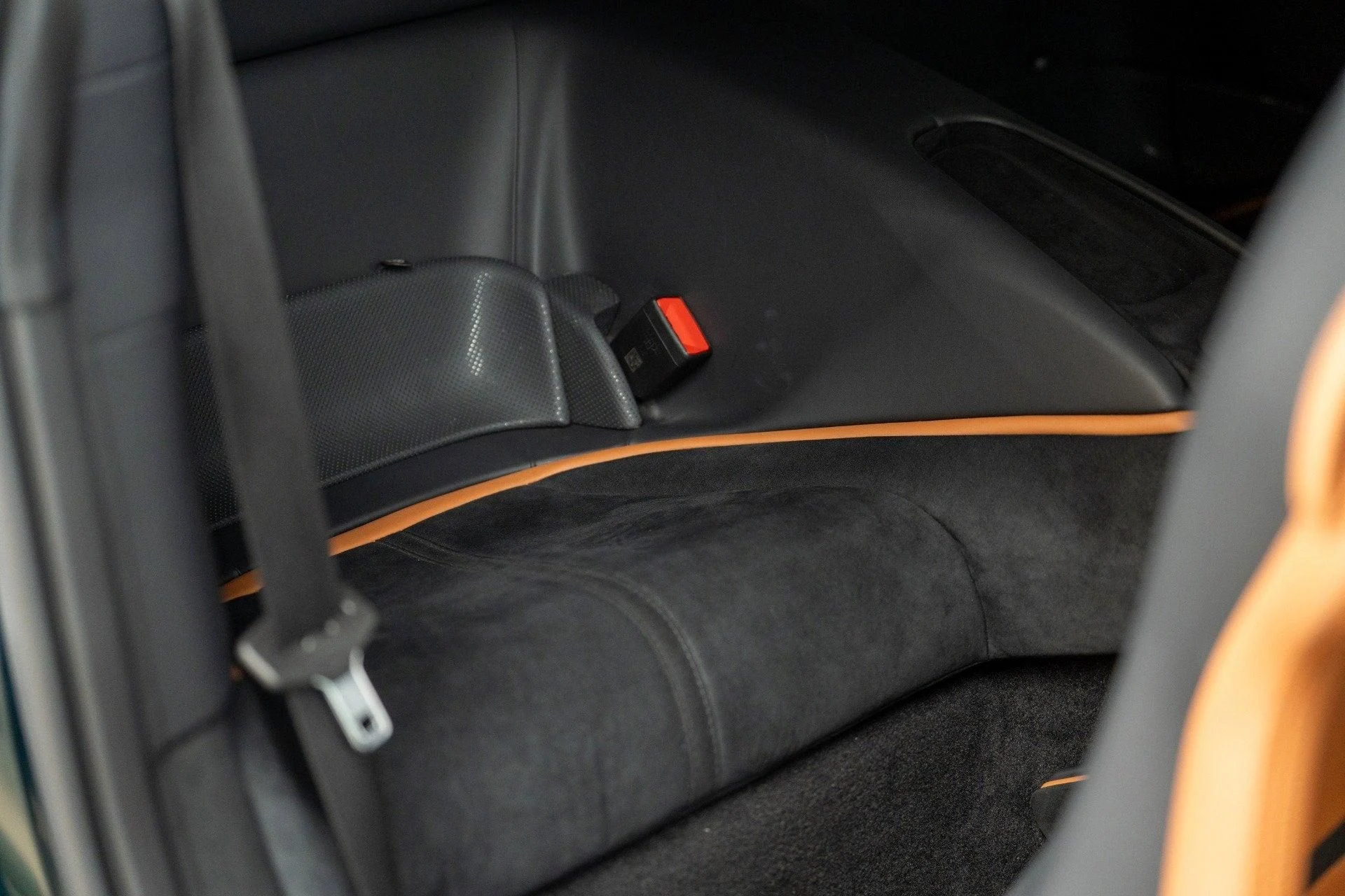 mph053_930291602_Used_2022_Ferrari_Roma_1777382893_b6cf47433b