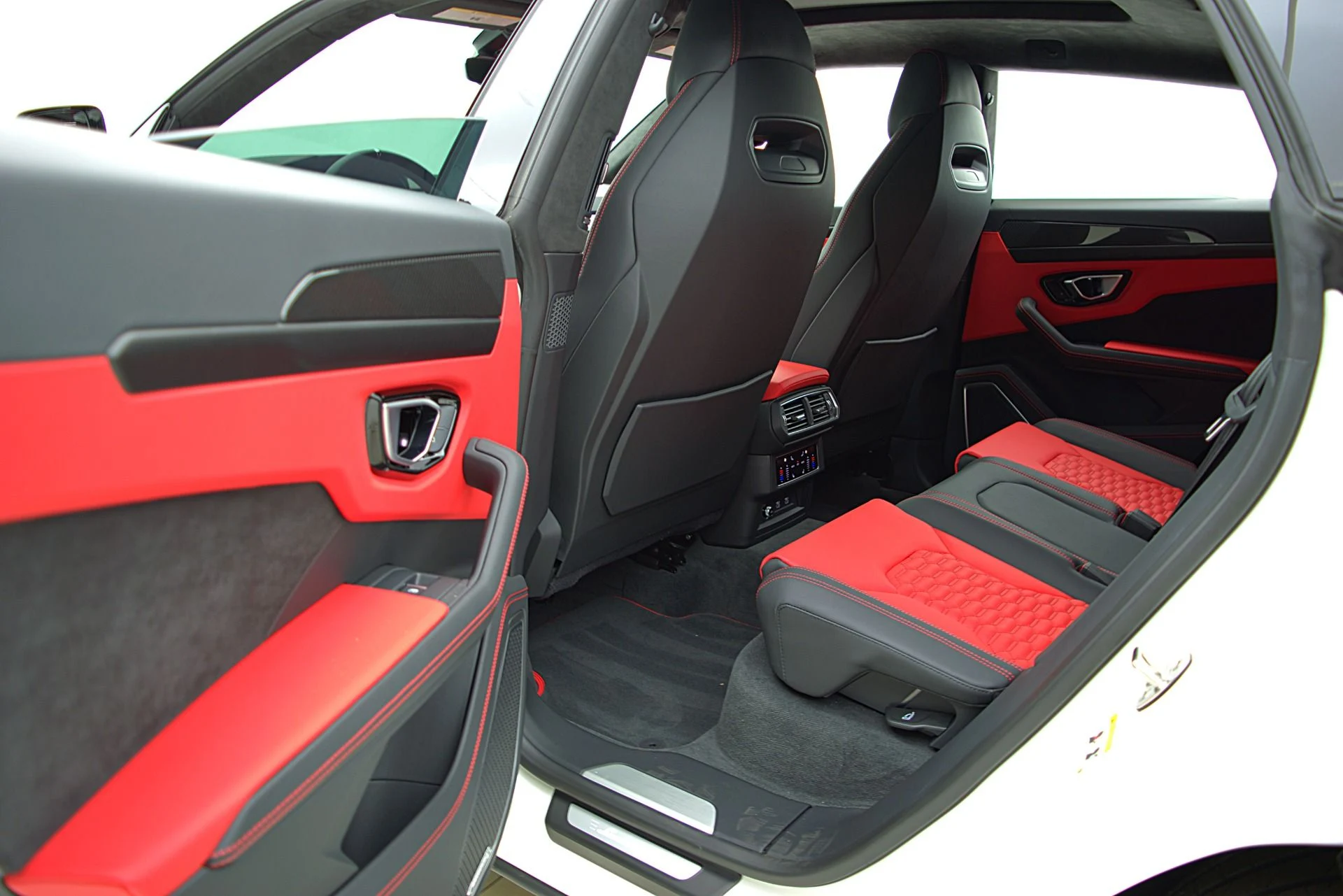 mph053_932532724_Used_2022_Lamborghini_Urus_SELEZIONE_PRE_OWNED_CERTIFIED_0cc97137d7