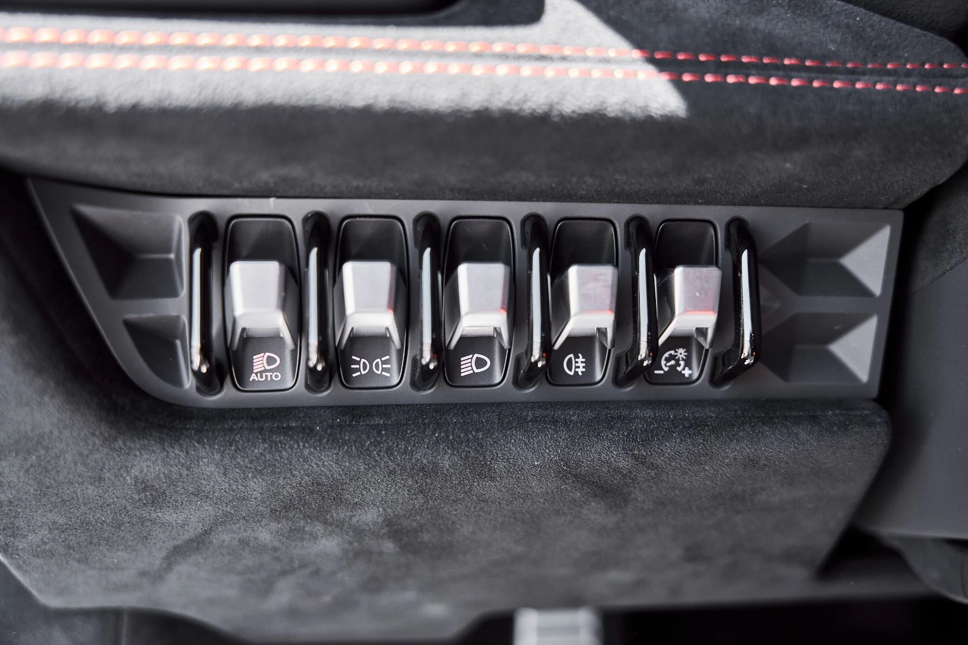 mph053_955874719_Used_2024_Lamborghini_Huracan_STO_Base_1775782826_7b404fb17c