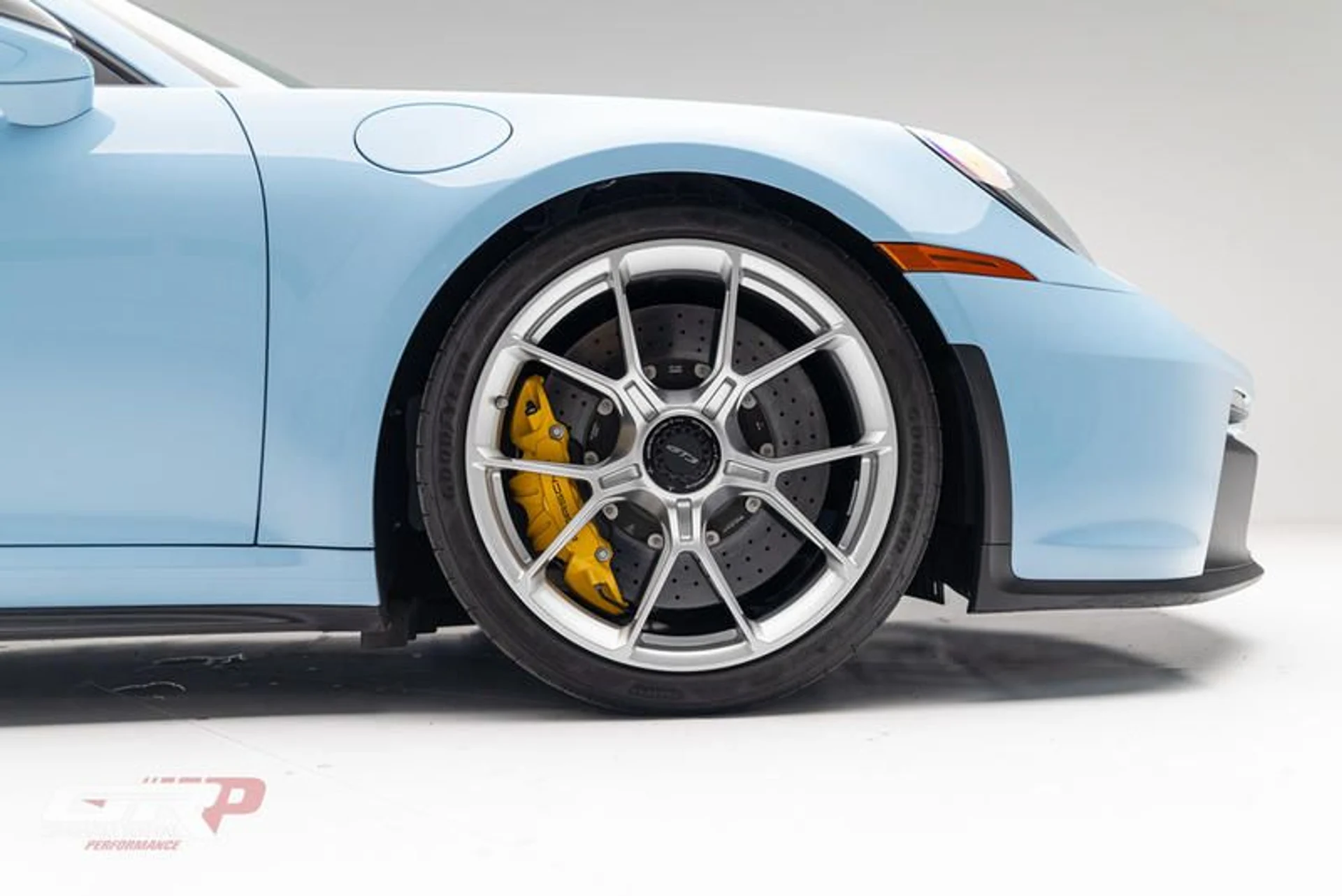 mph053_956267218_DCE_8_DB_29_6_A48_4_CDE_8_C92_CD_06302_C19_AF_1c61bbaa96