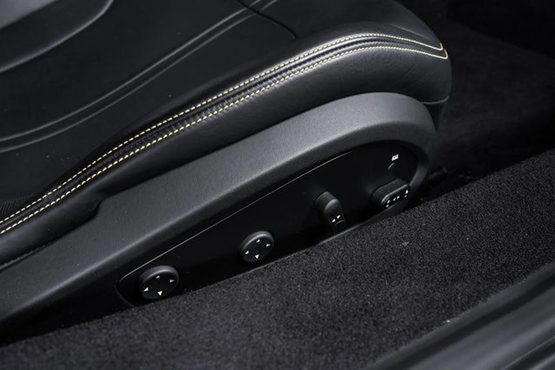 mph053_967817901_30de9e6f7c7dca07668e7064e4698649x_273f191286