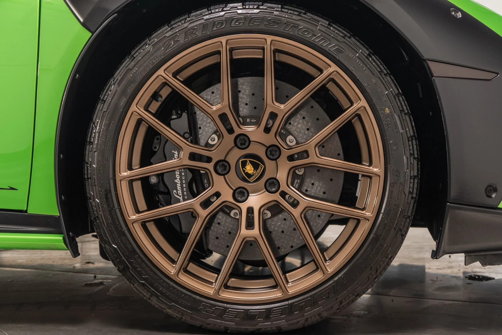 mph053_969649837_Used_2024_Lamborghini_Huracan_Sterrato_1762382893_f3bb9a5994