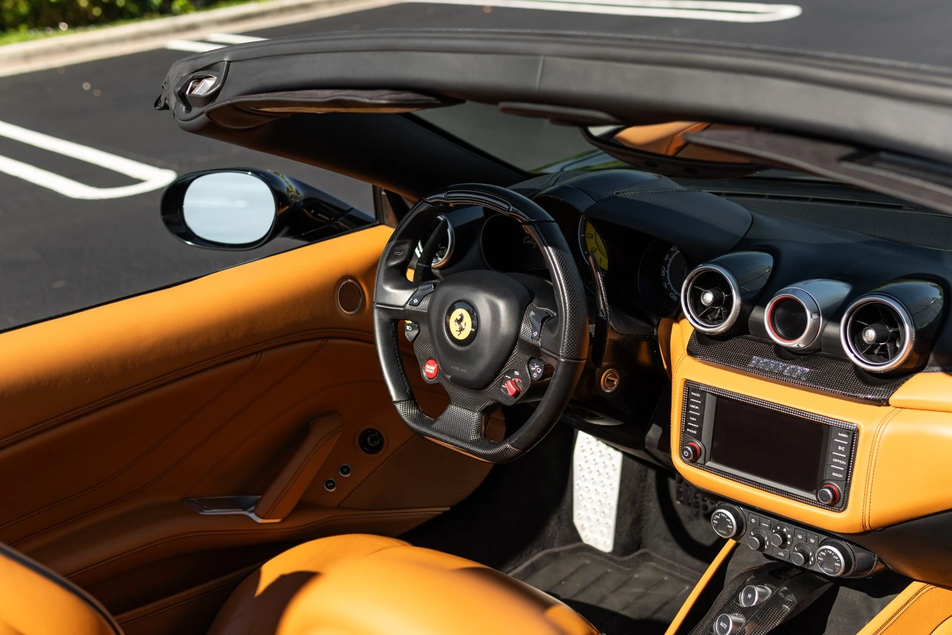 mph053_974773314_Used_2017_Ferrari_California_T_1767065452_9a2c9f8c58