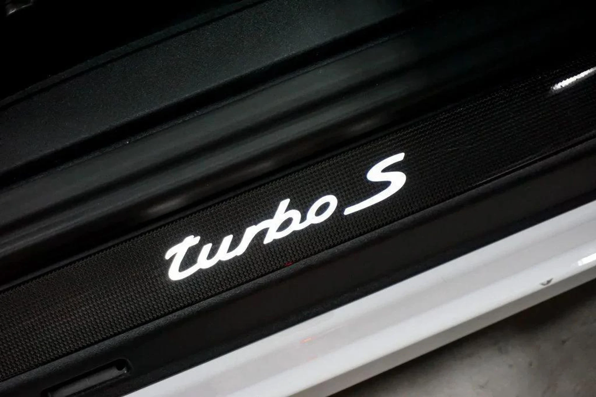 mph053_977722552_w_Diba_Liq_Dycjn0_Z_D_Hz7_Gpv_BRI_d6be799a9a