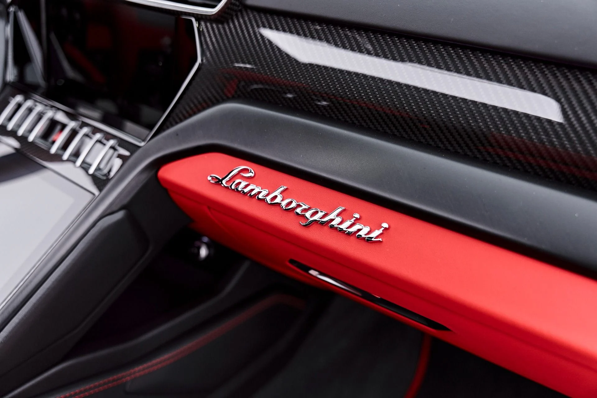 mph053_999687906_Used_2022_Lamborghini_Urus_1788219619_2623d8fde1