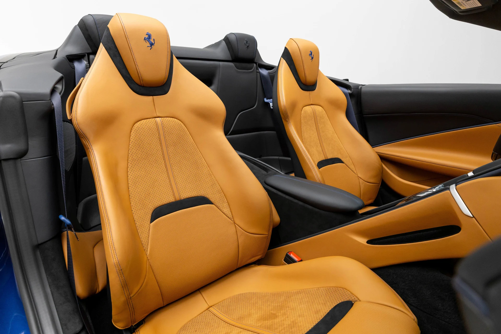 mph054_1004874315_fd47b53b2369444ea40d3326bbde6b8f_102e15721b