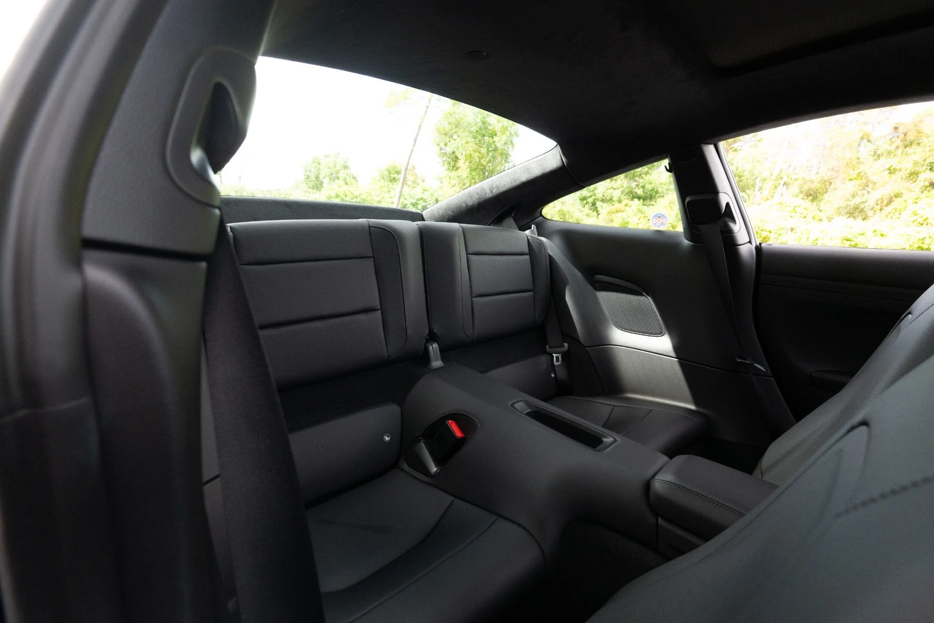 mph054_1035515013_Used_2019_Porsche_911_Carrera_1759430002_2386b67f2a