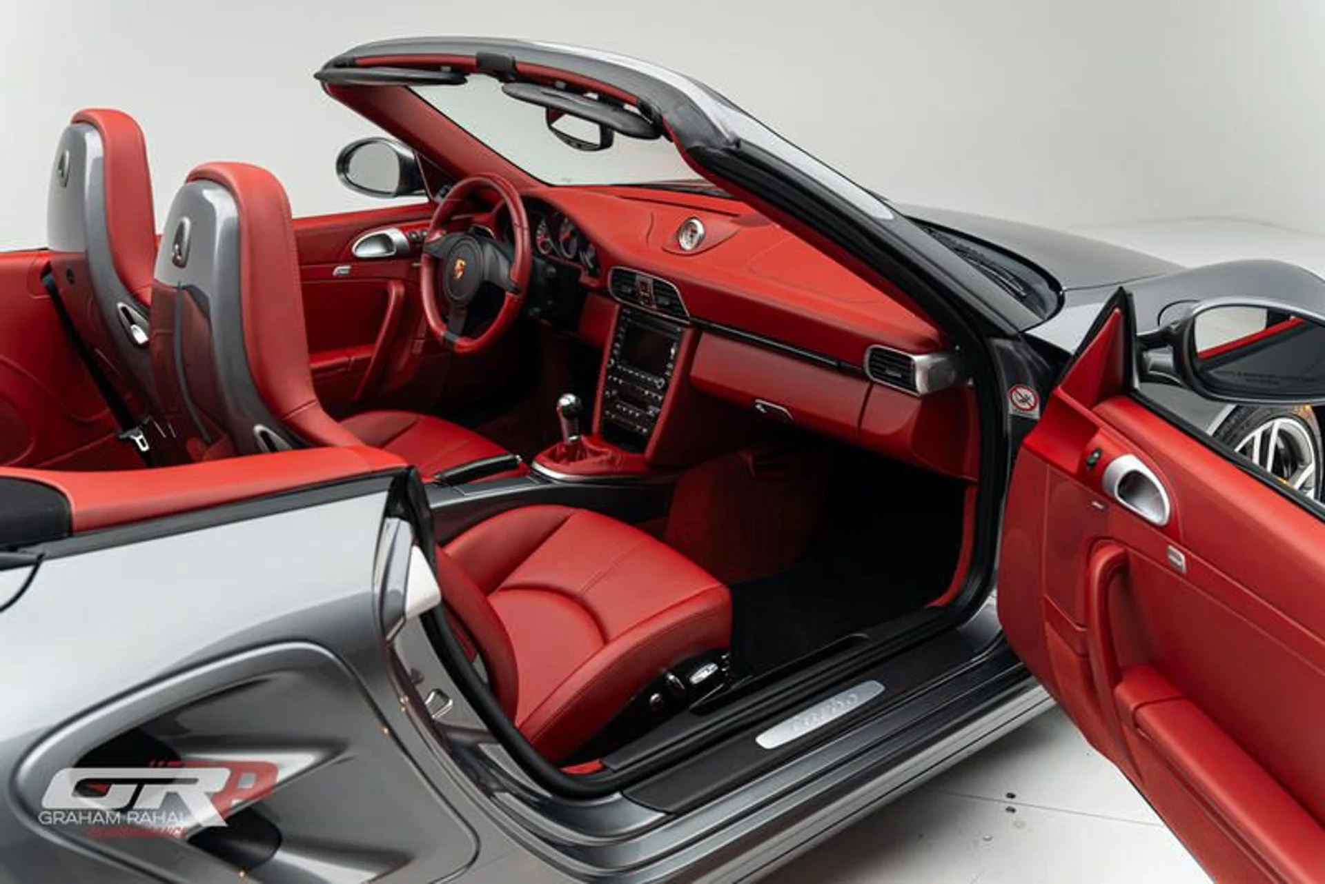 mph054_1056317168_70319485_EE_22_4_E63_9435_9_DDC_6_B2_A68_FB_9d3f4a59f3