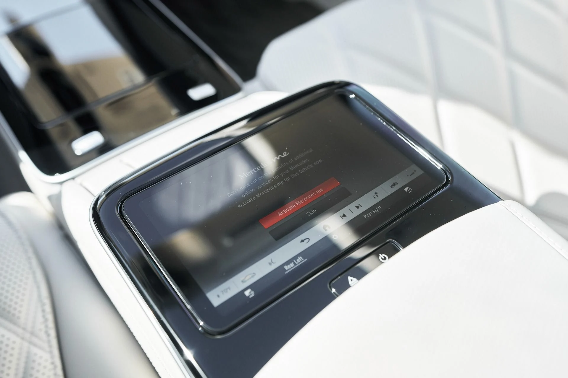 mph054_1084813803_Used_2025_Mercedes_Benz_S_Class_Maybach_S_680_1761611128_1f7b737368