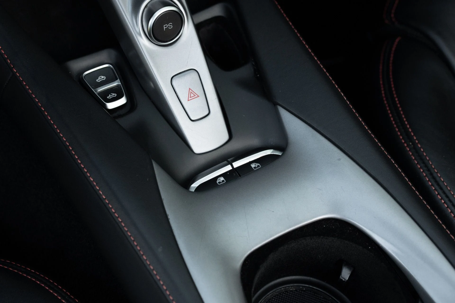 mph054_109691146_Used_2020_Ferrari_Portofino_1760457229_c5ffc950ec