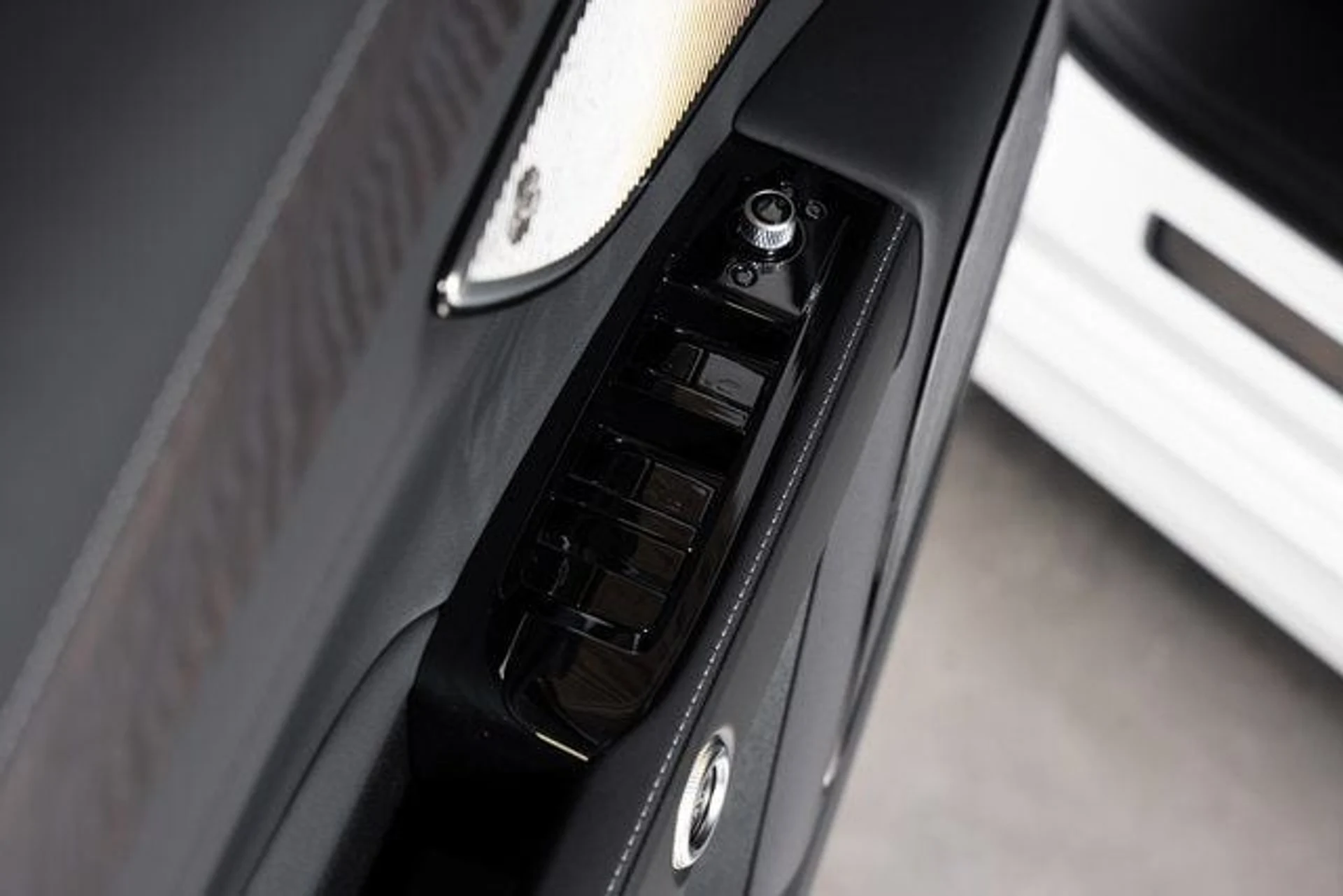 mph054_1099605626_05075ac7c2cb45baa631c32a85f0597fx_d3dca78672