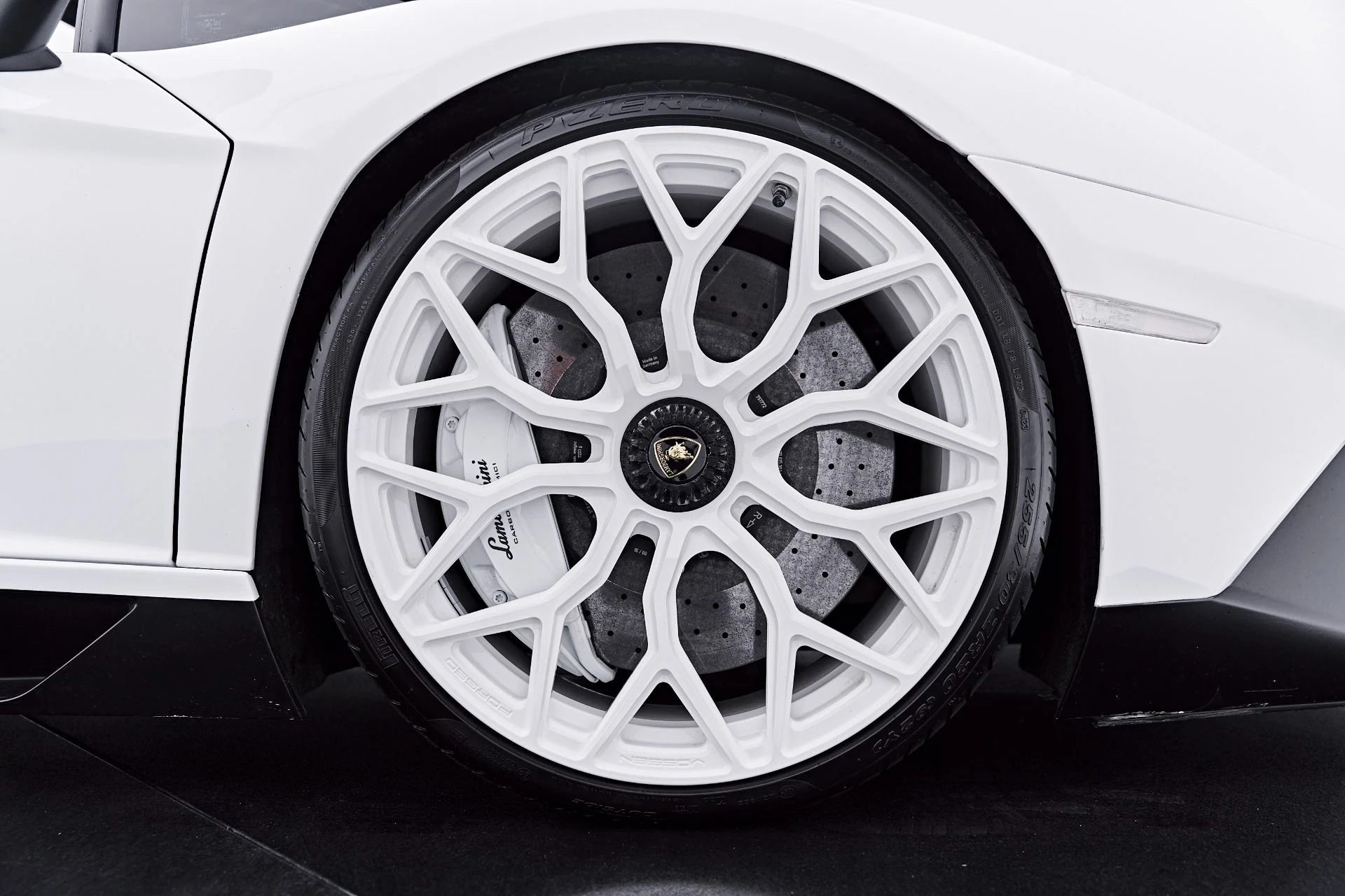 mph054_1105044932_Used_2016_Lamborghini_Aventador_LP_750_4_Super_Veloce_1785199473_1270cb3c88