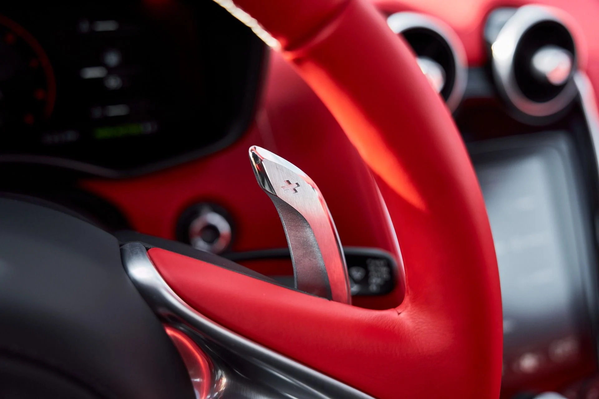 mph054_1114603775_Used_2025_Mc_Laren_GTS_1769482192_2d086a6954