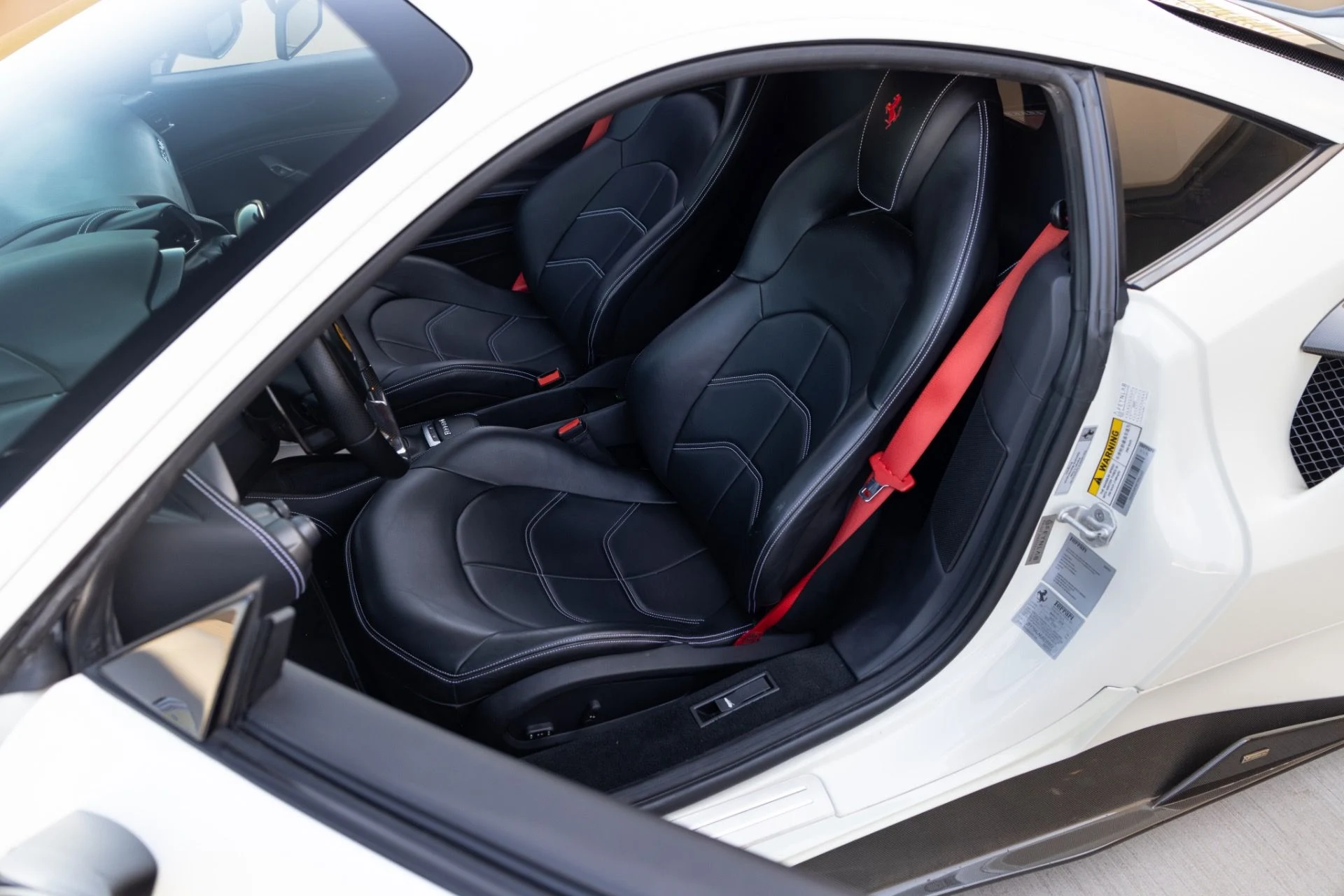mph054_1126155592_Used_2018_Ferrari_488_GTB_1778883236_0346ea3886