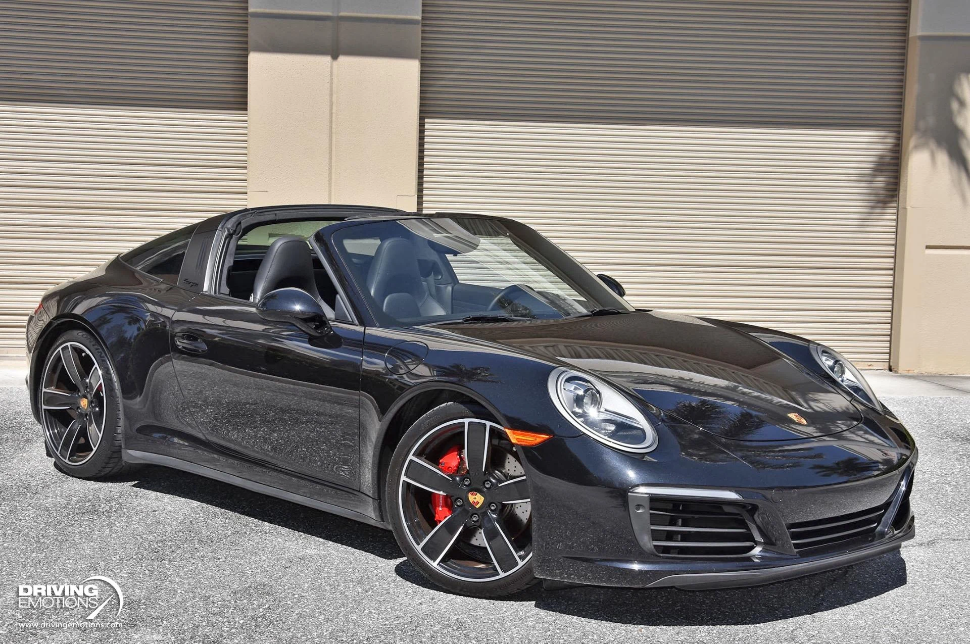 mph054_114838312_868_p55_l_73c689d962