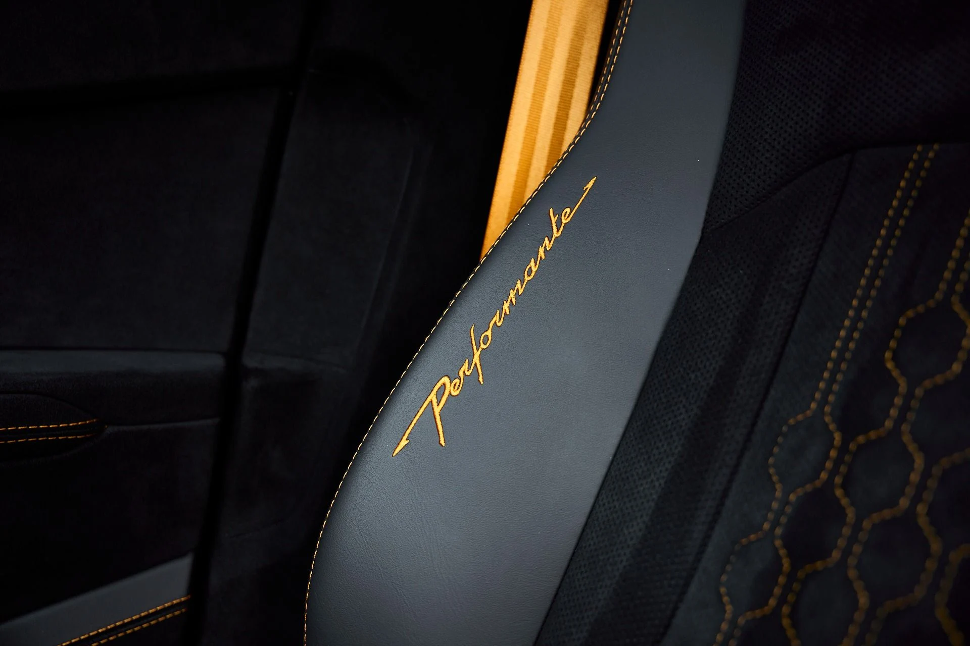 mph054_117777452_Used_2024_Lamborghini_Urus_Performante_1768001179_861d5e53aa