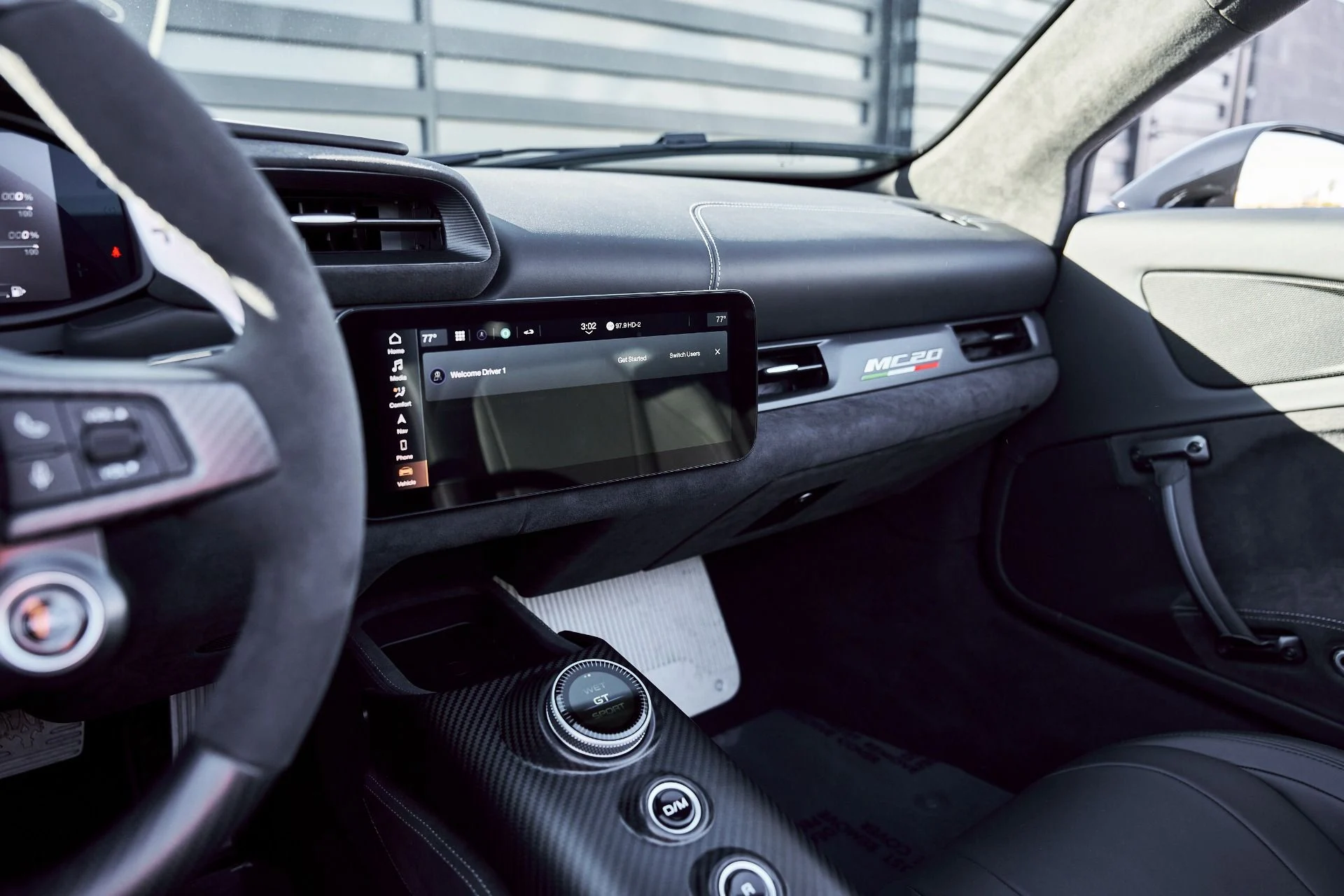 mph054_1234188942_Used_2024_Maserati_MC_20_1771382134_50a72344b4