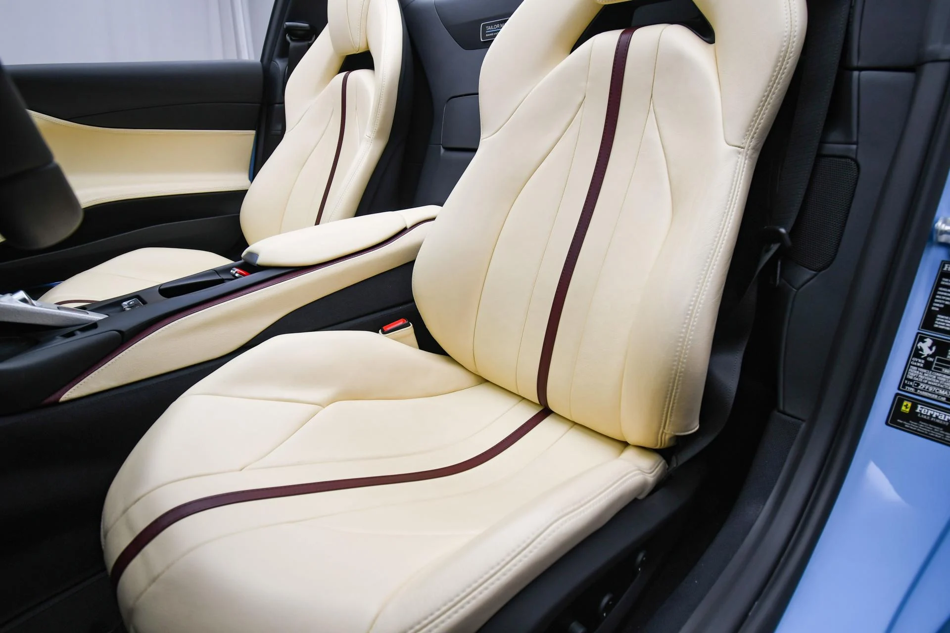 mph054_1242292432_Used_2022_Ferrari_812_GTS_1745050808_739854f968