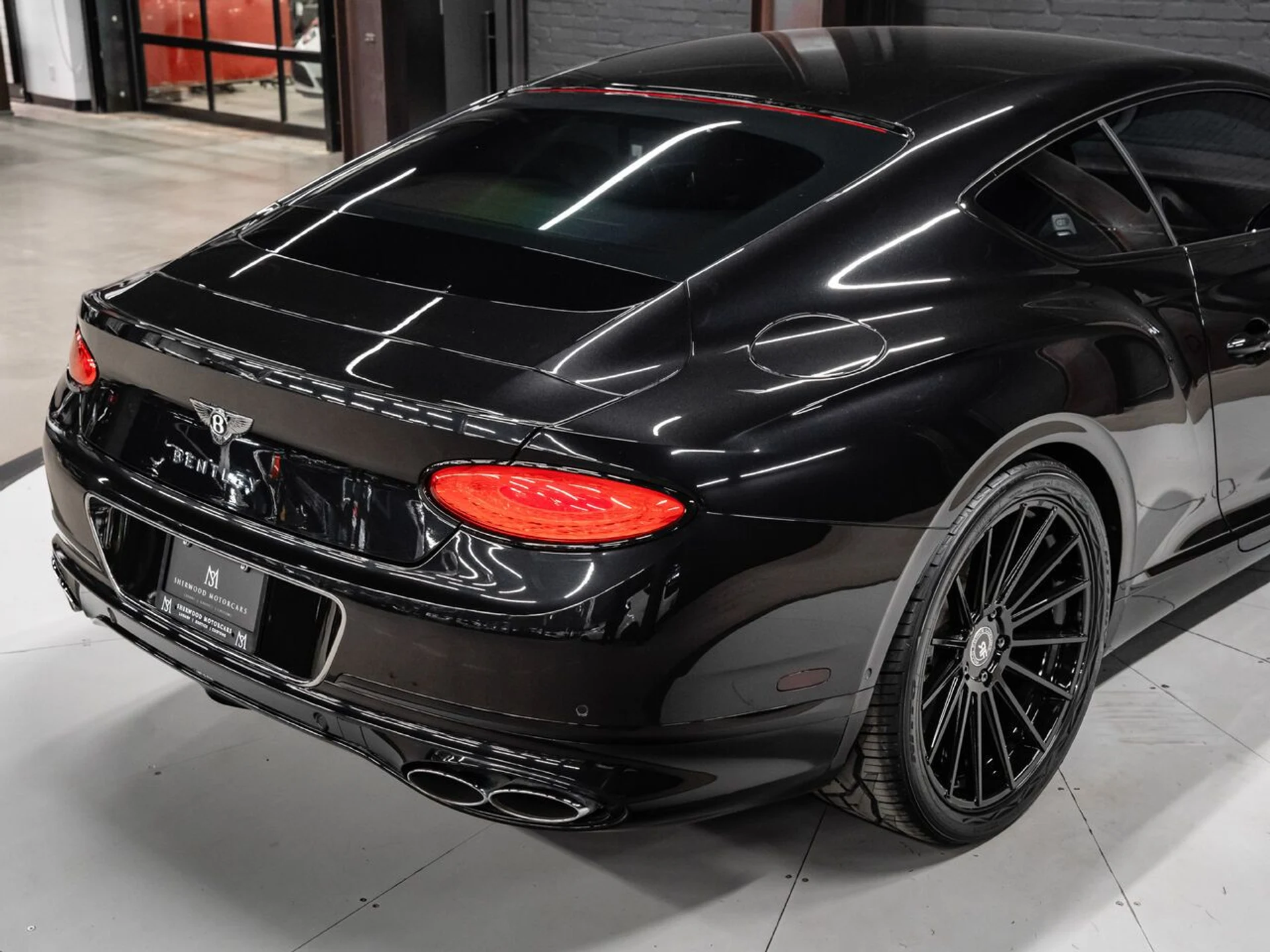 mph054_1249787267_bentley_continental_2022_60d1fa8d52