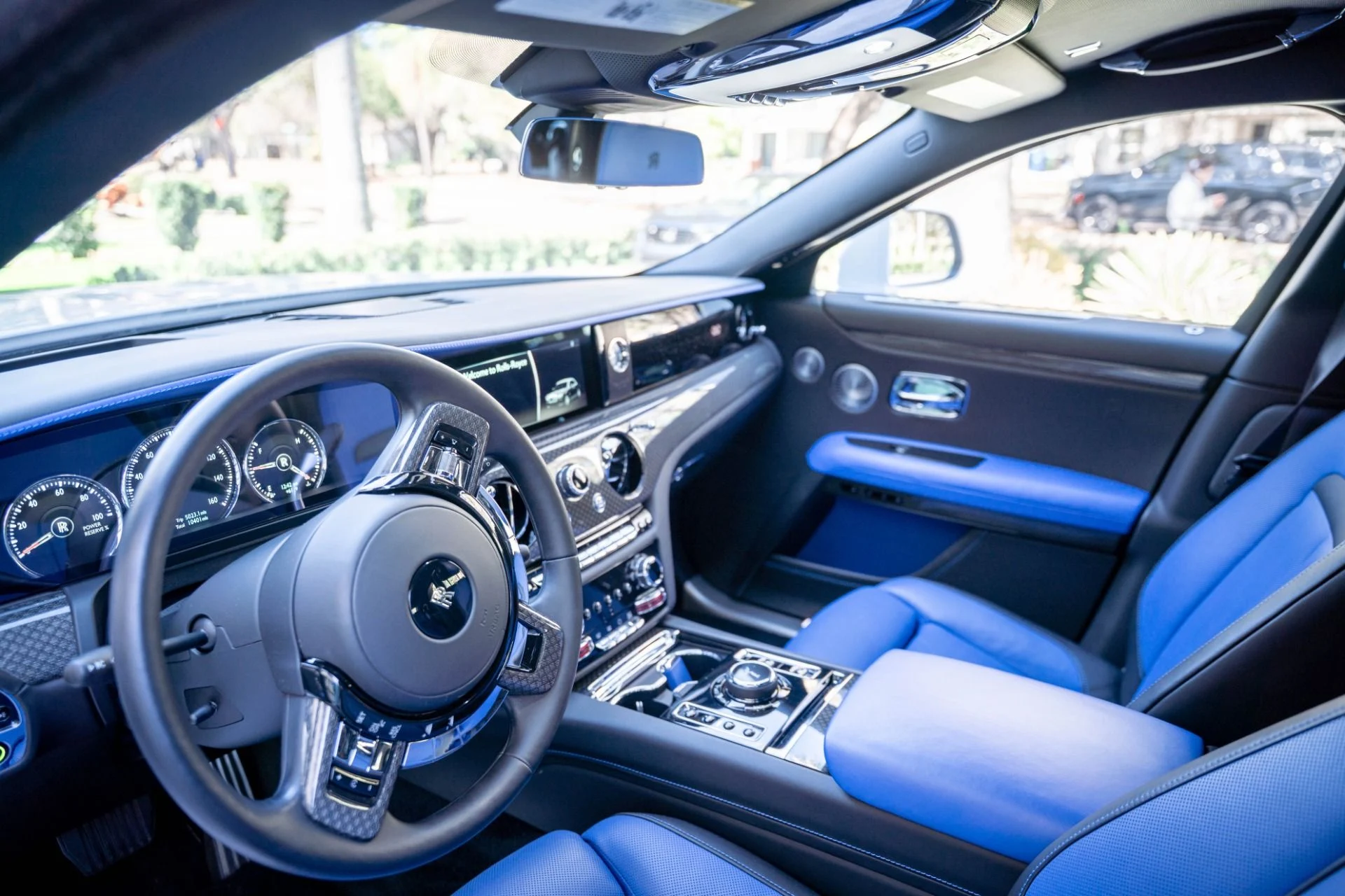 mph054_1270482697_Used_2022_Rolls_Royce_Black_Badge_Ghost_1772144622_e631adcdd9