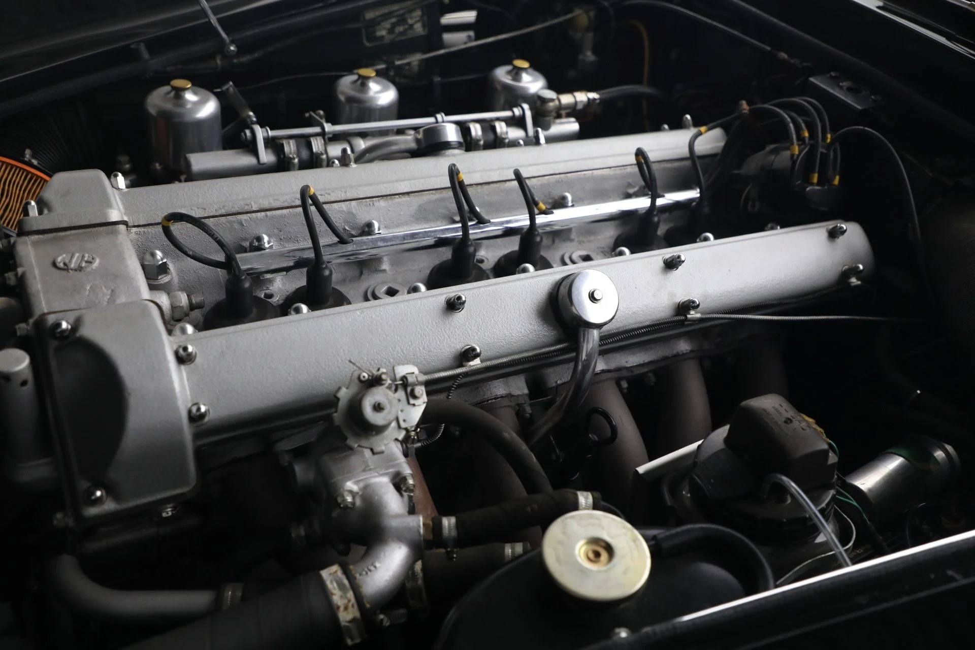 mph054_1283137009_Used_1968_Aston_Martin_DB_6_1793123624_f0565c185f