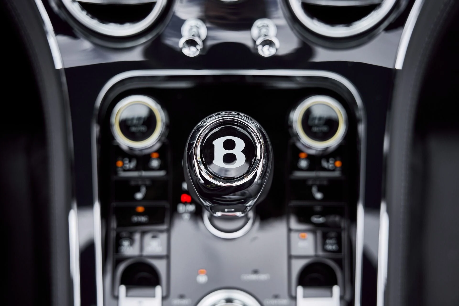 mph054_1327099538_Used_2022_Bentley_Continental_GT_V8_1766800424_2954df2631