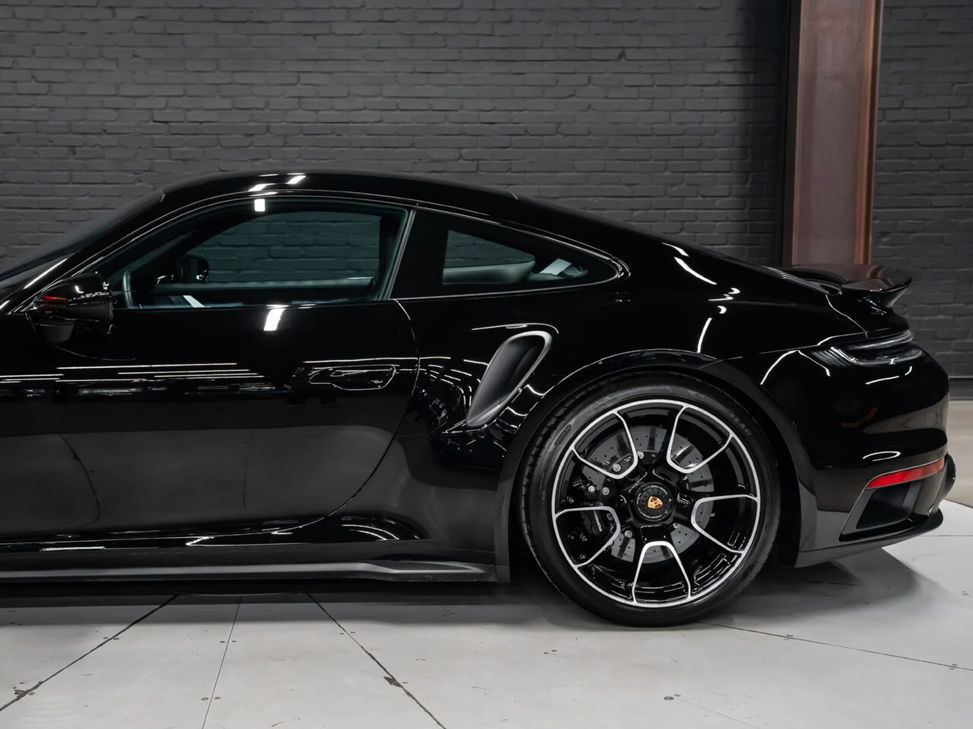 mph054_1345779502_porsche_911_2022_93f6146312