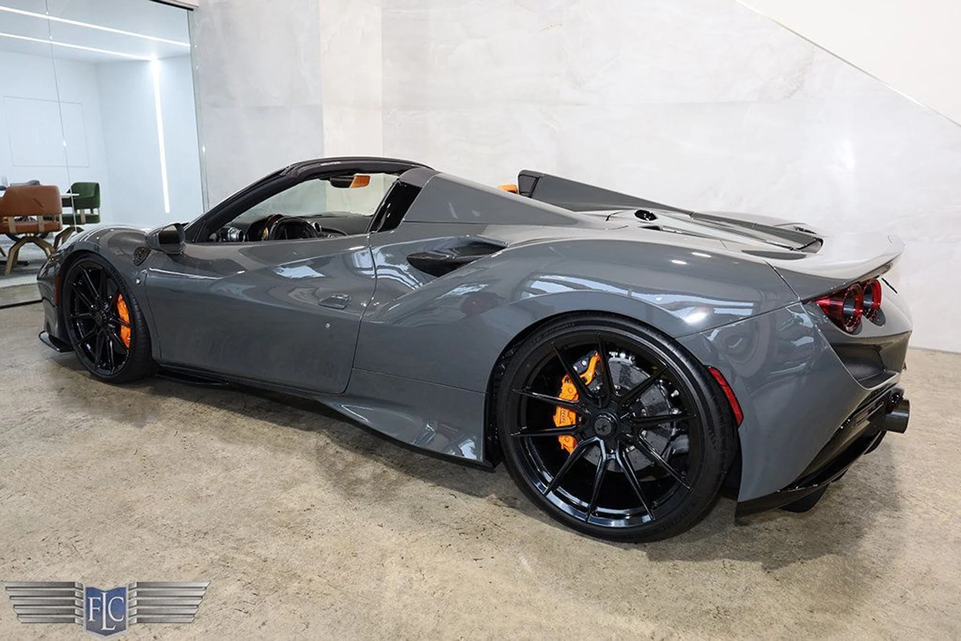 mph054_135843483_used_2023_ferrari_f8_spider_convertible_9689_22975625_55_1024_5f2252a469