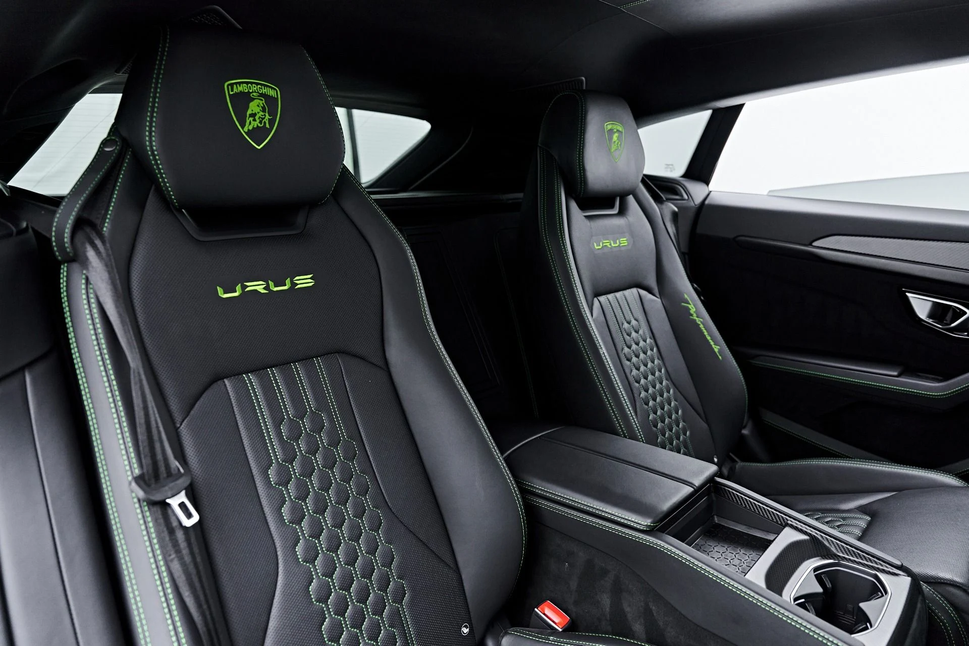 mph054_1376184552_Used_2023_Lamborghini_Urus_Performante_1790376343_c10a987b5c