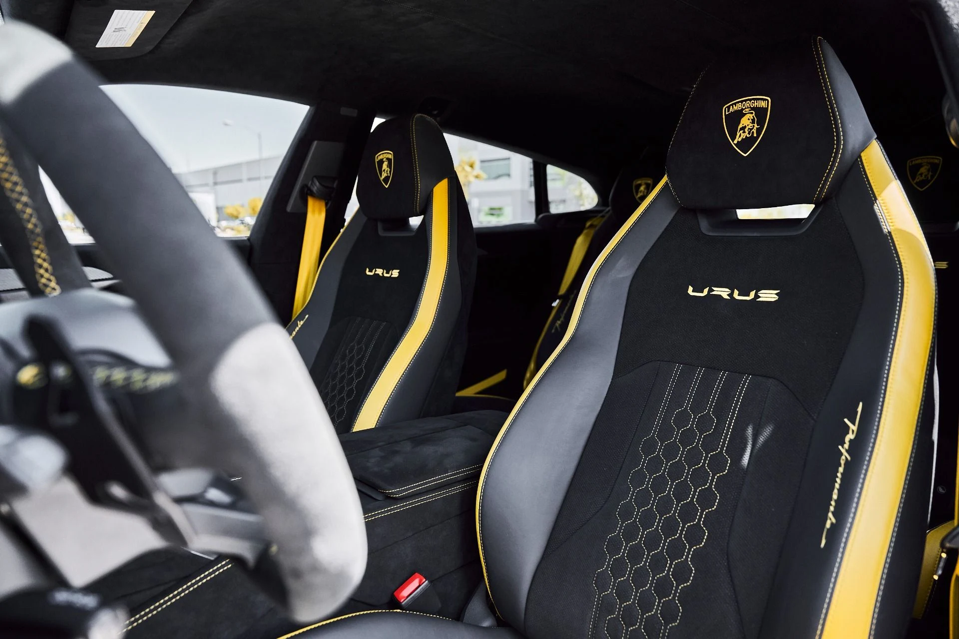 mph054_139040145_Used_2024_Lamborghini_Urus_Performante_1778117046_5c8d36668e