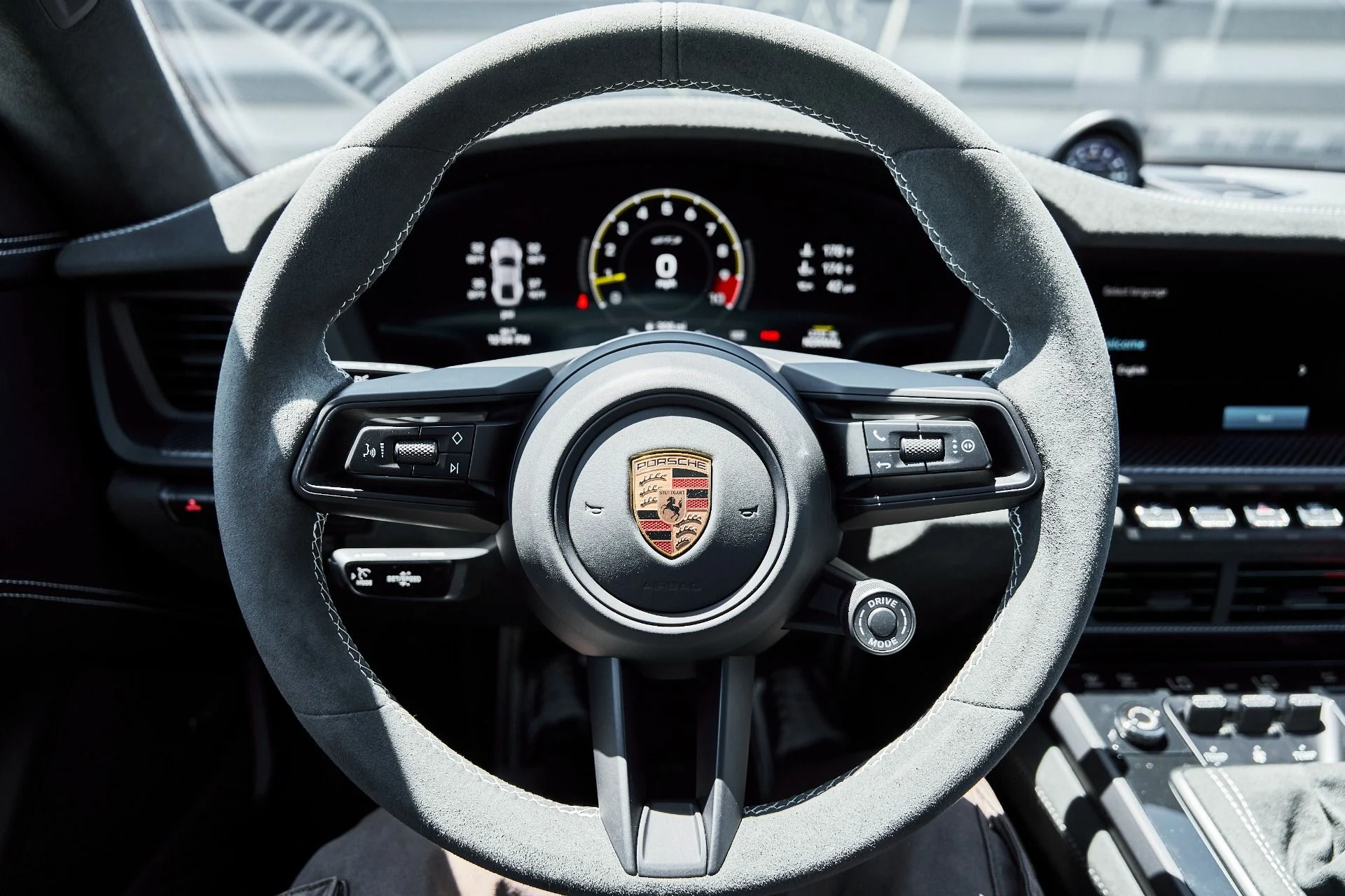 mph054_1392733214_Used_2025_Porsche_911_GT_3_1780363331_9fc4e87d7d