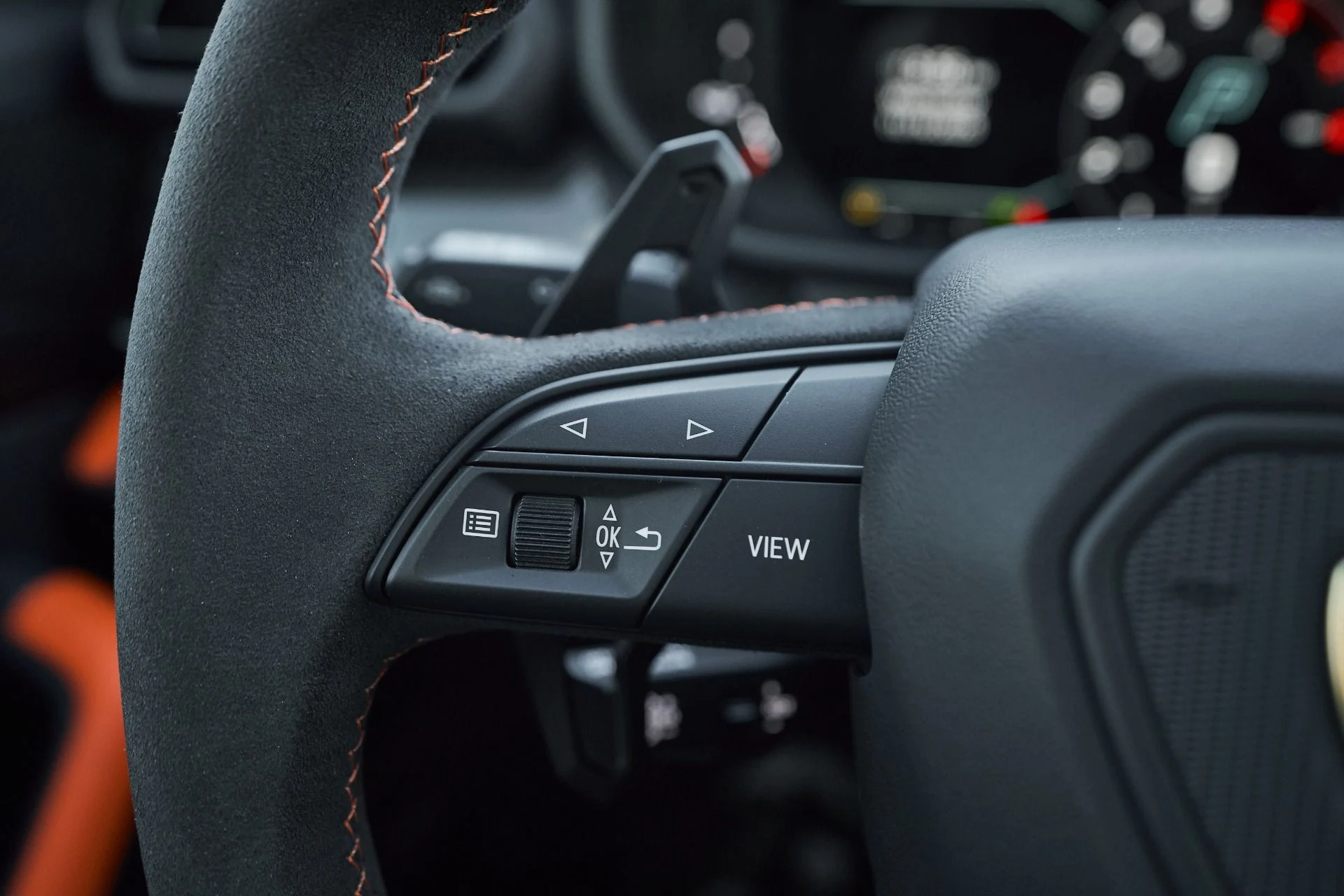 mph054_139793122_Used_2025_Lamborghini_Urus_SE_1763680399_b2c5fc5b6e