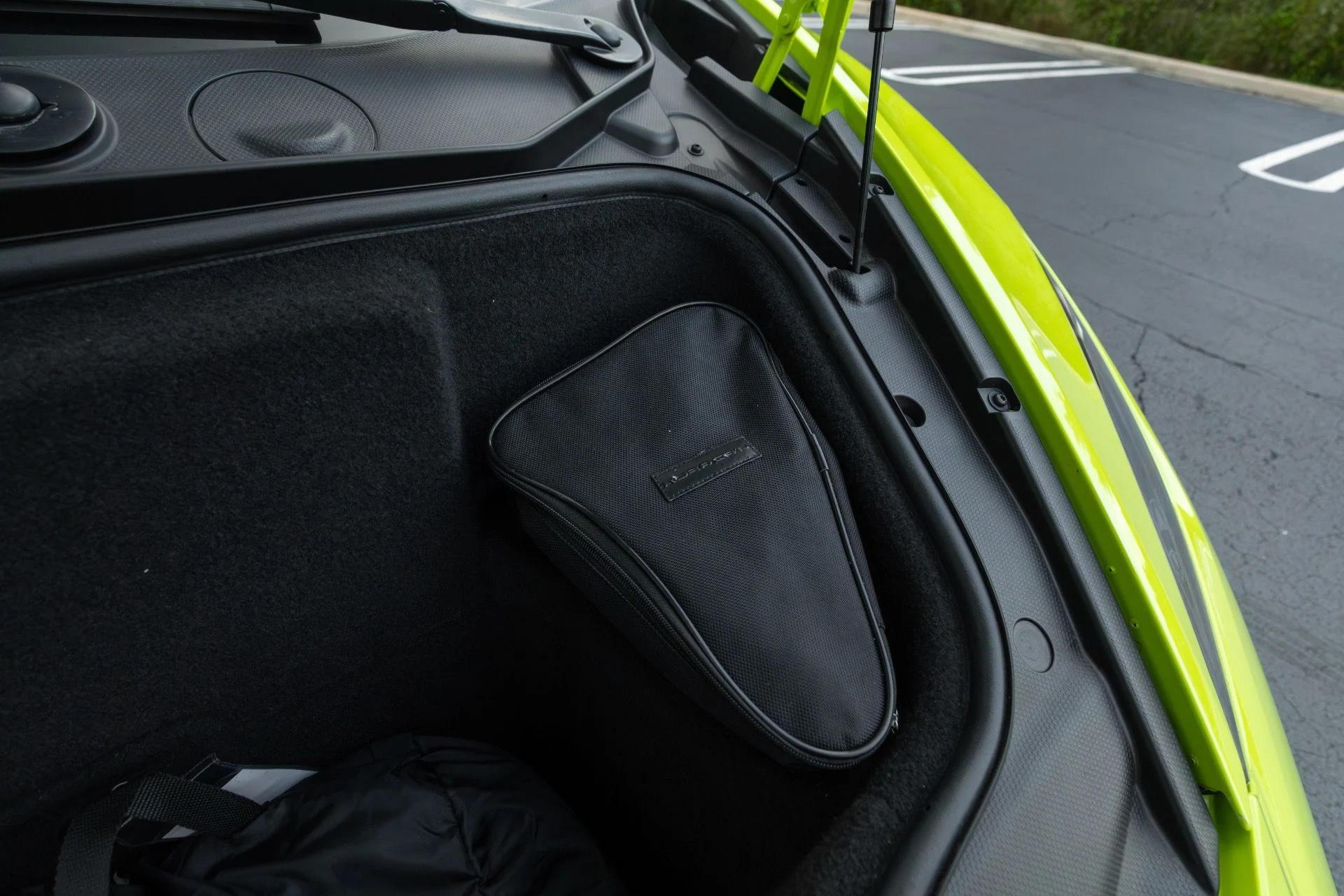 mph054_1401976984_Used_2020_Lamborghini_Huracan_EVO_1764467745_ee8b7ac58b