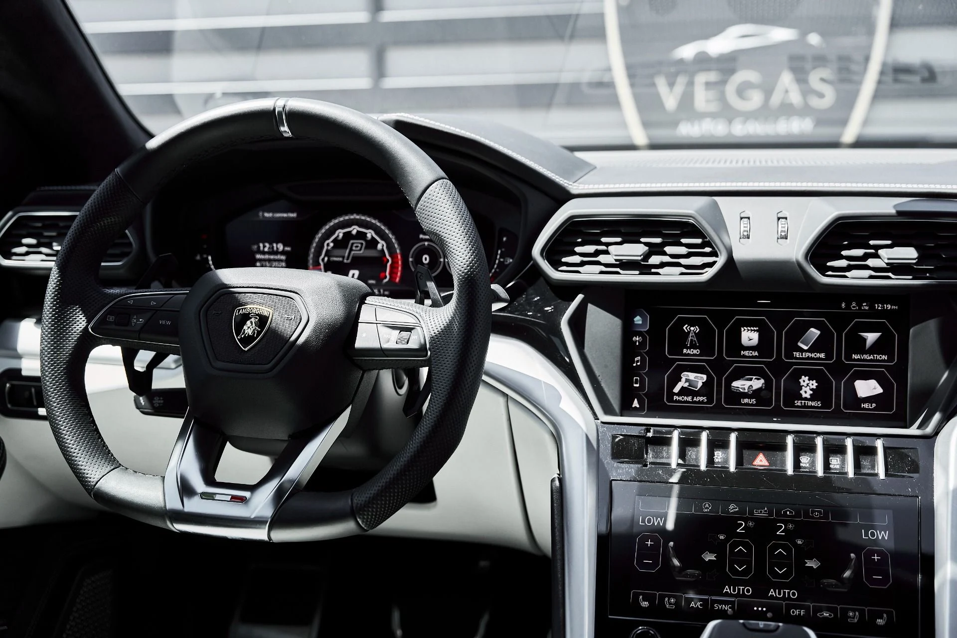 mph054_1406652663_Used_2019_Lamborghini_Urus_Base_1776301894_f597c42f2d