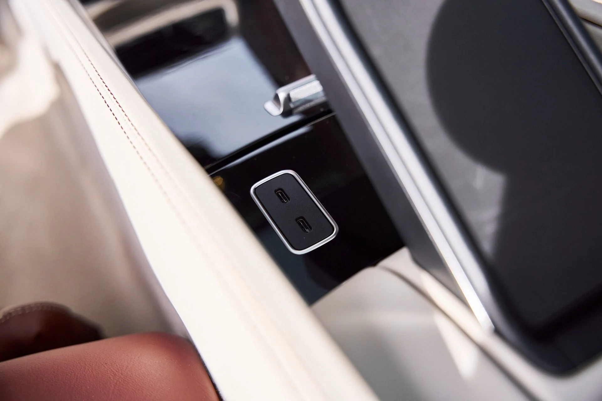 mph054_1409769080_Used_2022_Mercedes_Benz_GLS_Maybach_GLS_600_1769655664_b0fd6a172a