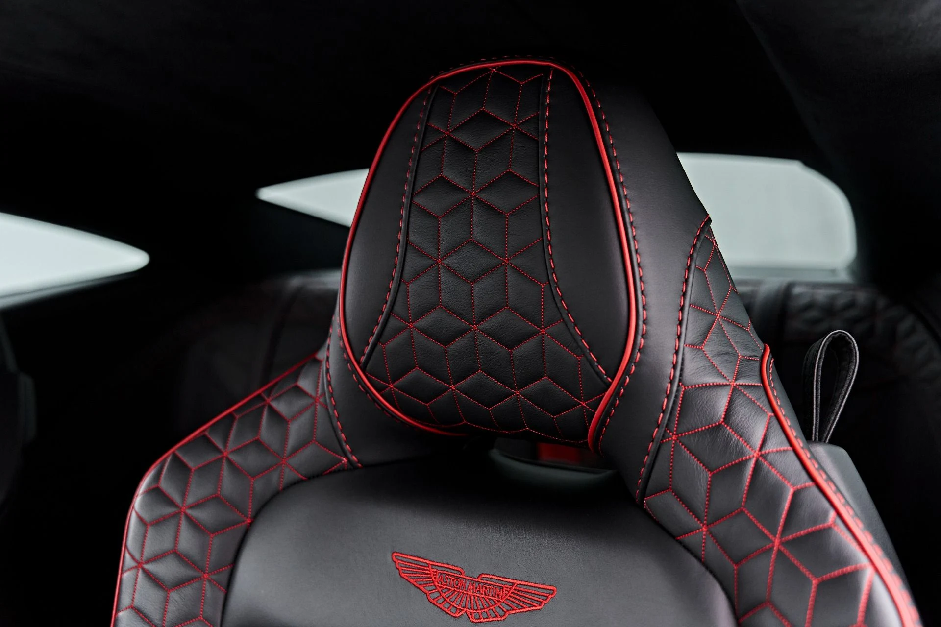 mph054_1412174187_Used_2019_Aston_Martin_DBS_Superleggera_1791337507_2db84a8258