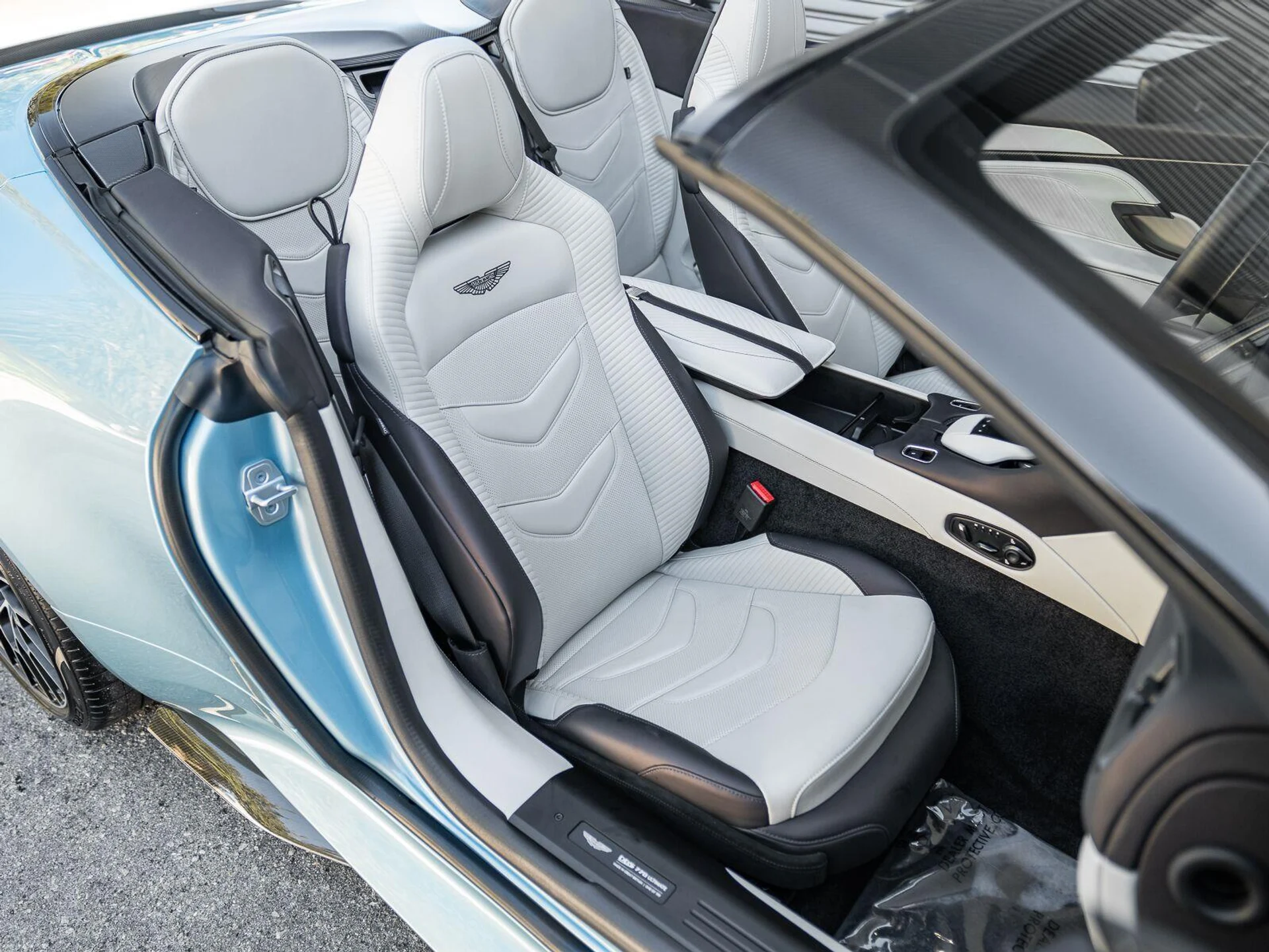 mph054_1413665304_Used_2023_Aston_Martin_DBS_770_Ultimate_1792181016_5d7ae1318d